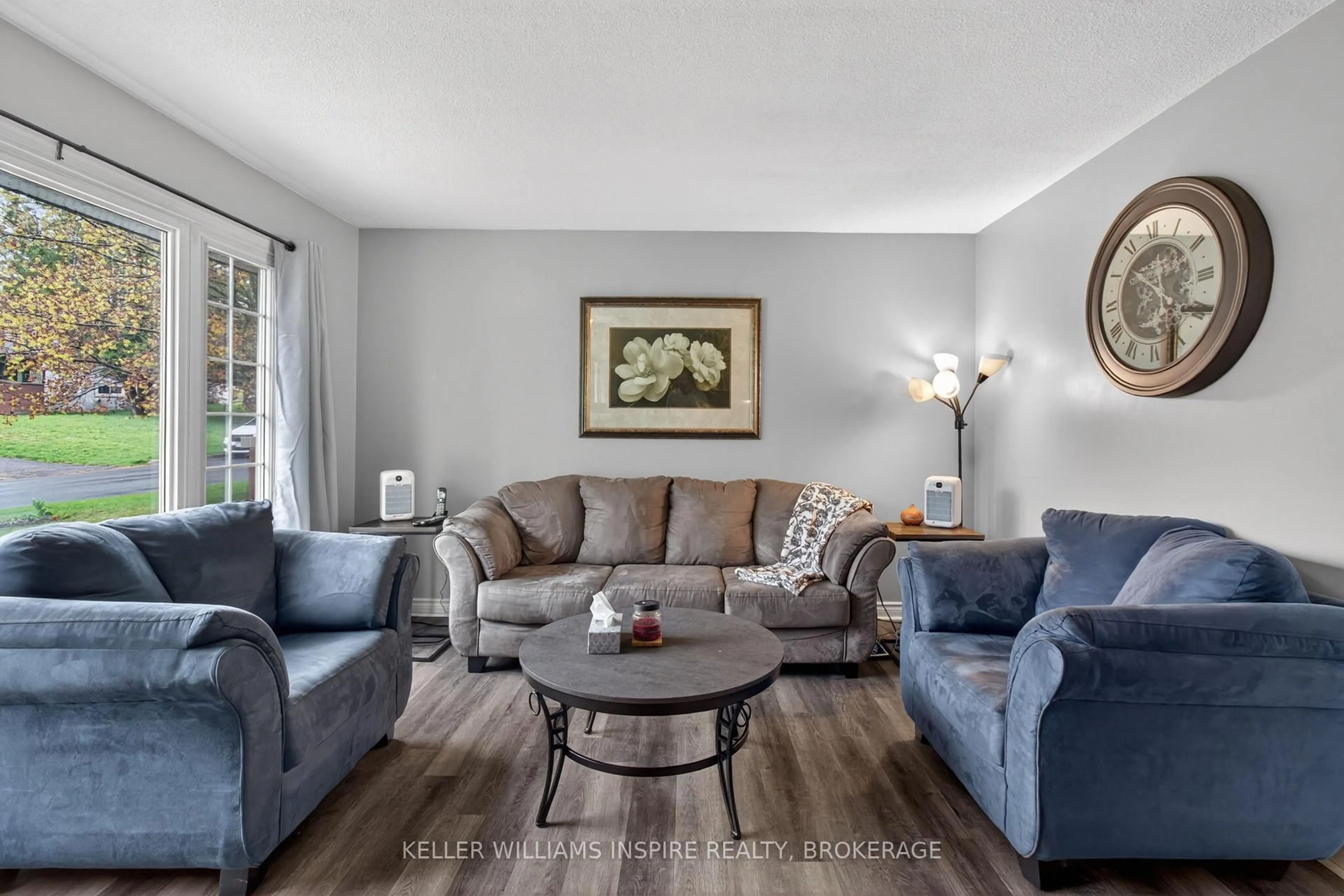 Living room with furniture, unknown for 66 Manor Dr, Brockville Ontario K6V 3E6