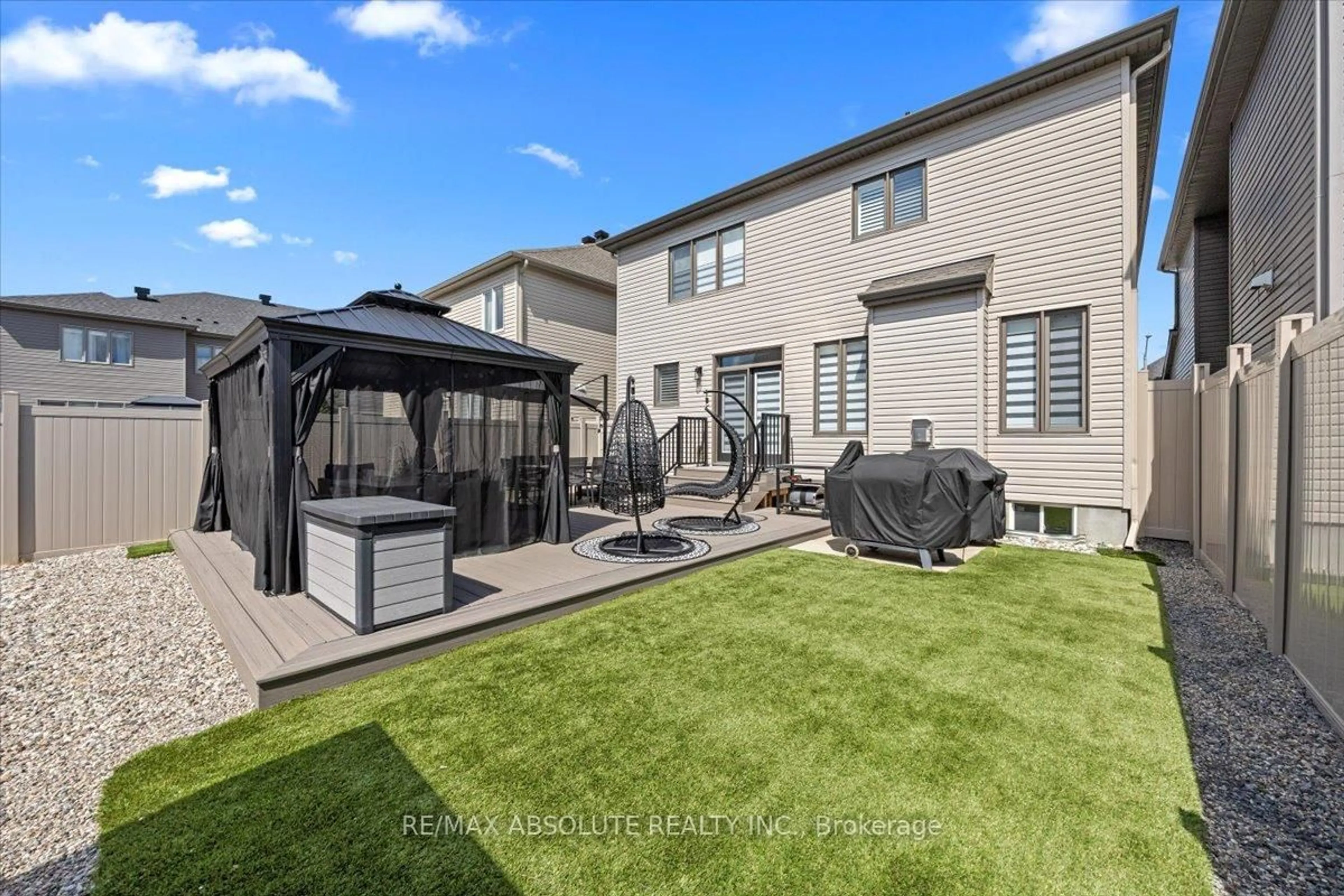 Patio, unknown for 1008 Manege St, Ottawa Ontario K2S 0Y7
