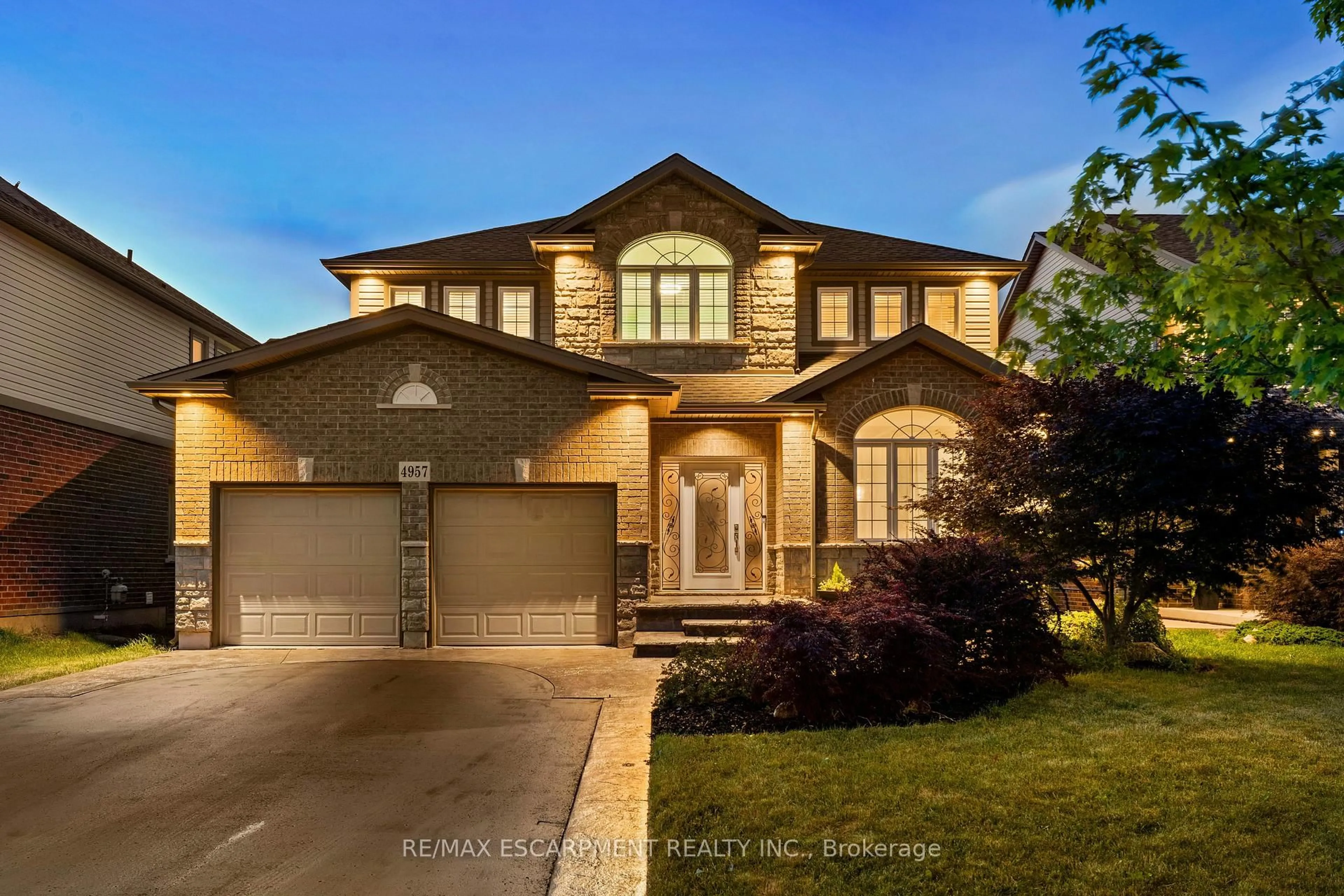 Home with brick exterior material, street for 4957 Gilmore St, Lincoln Ontario L3J 0G9
