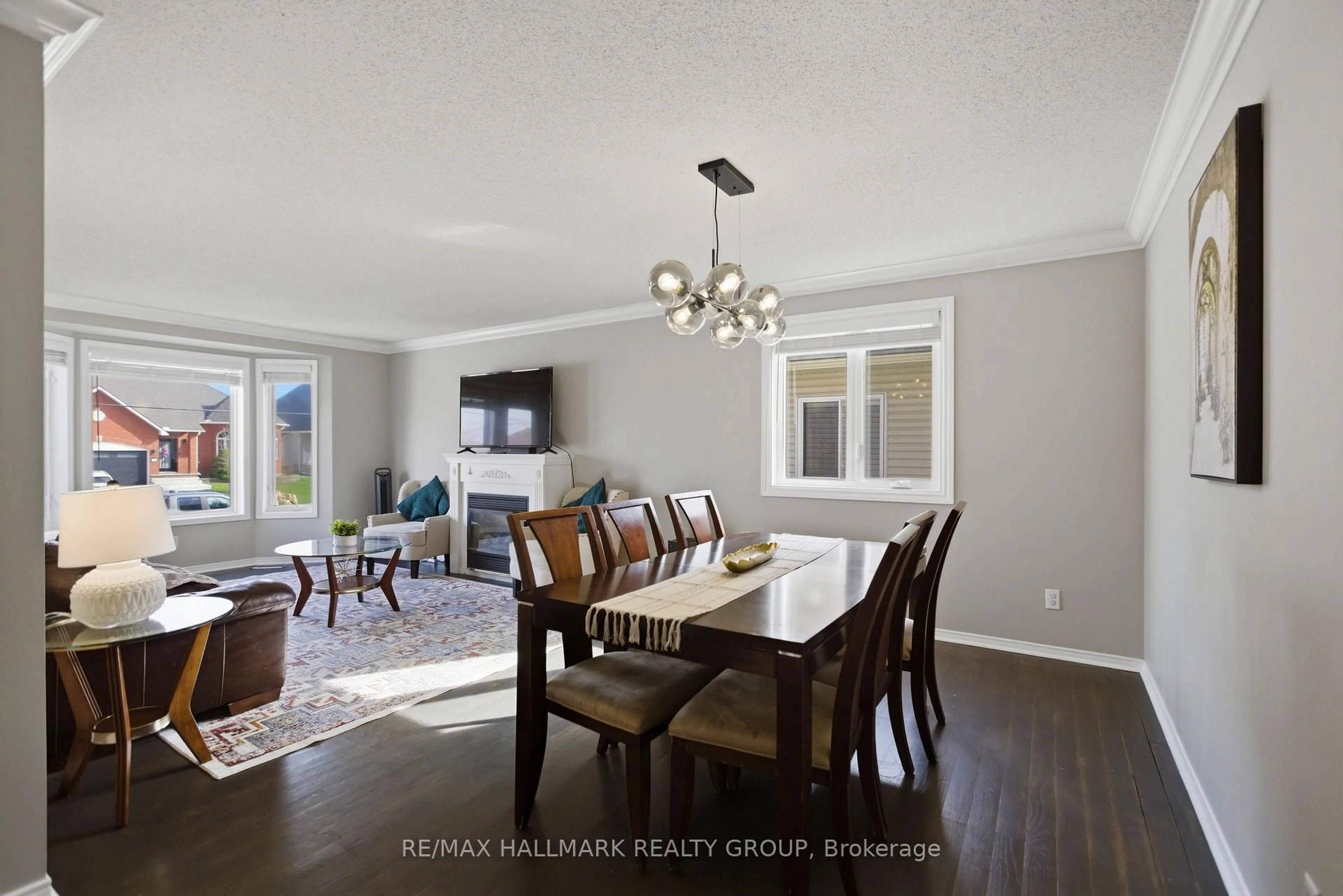 Dining room, wood/laminate floor for 164 Patterson Cres, Carleton Place Ontario K7C 4P3