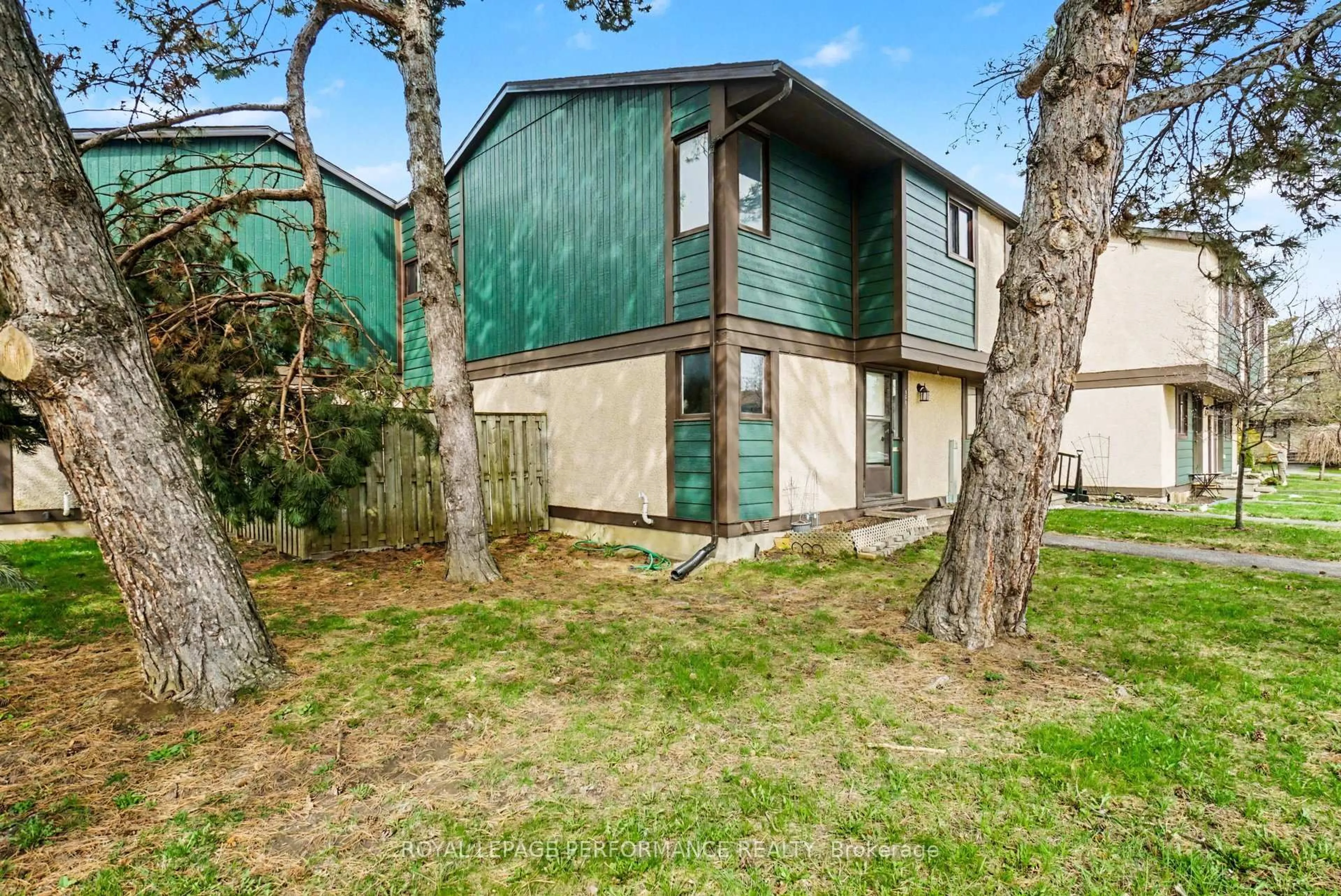 Unknown for 1641 Meadowbrook Rd, Ottawa Ontario K1B 4W6
