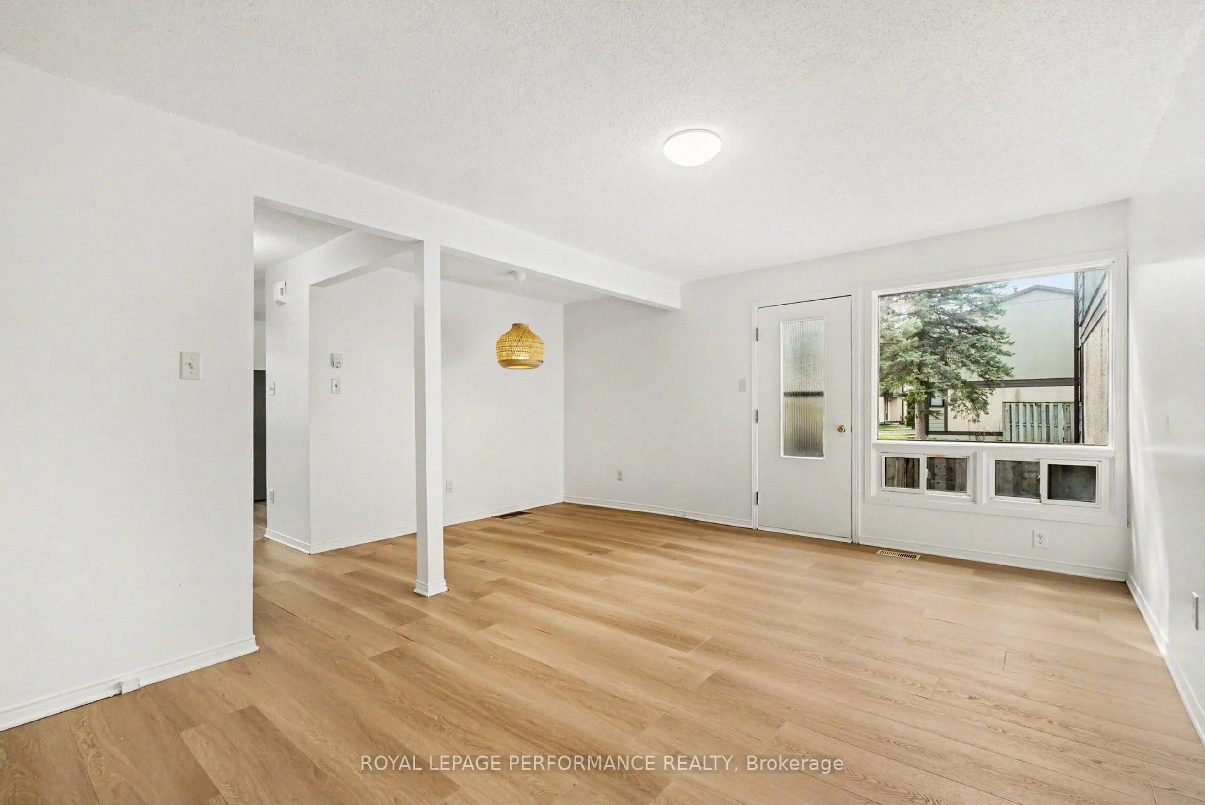 A pic of a room for 1641 Meadowbrook Rd, Ottawa Ontario K1B 4W6