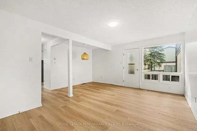 1641 Meadowbrook Rd, Ottawa 5