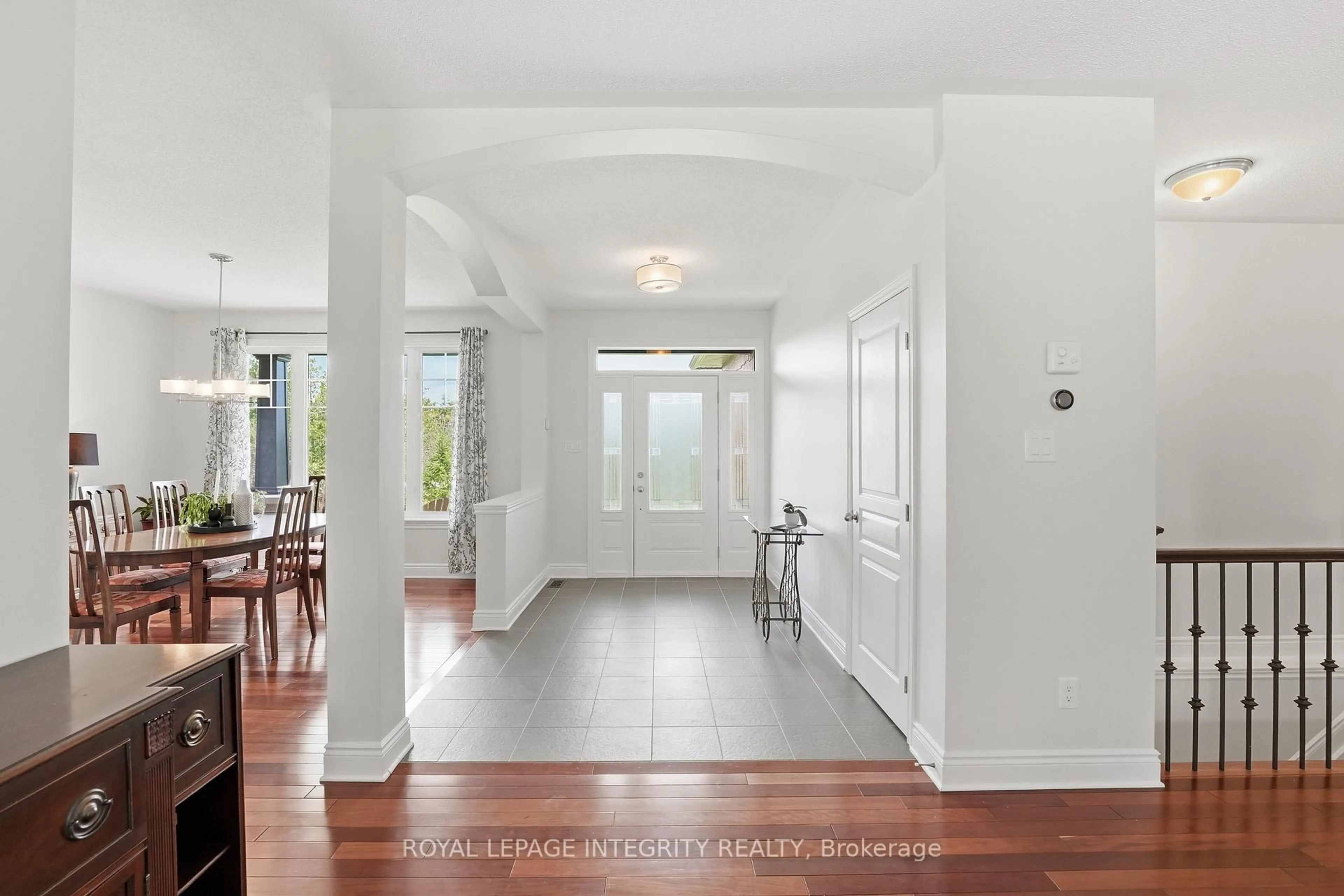 Indoor entryway for 281 William Hay Dr, Carleton Place Ontario K7C 0C4