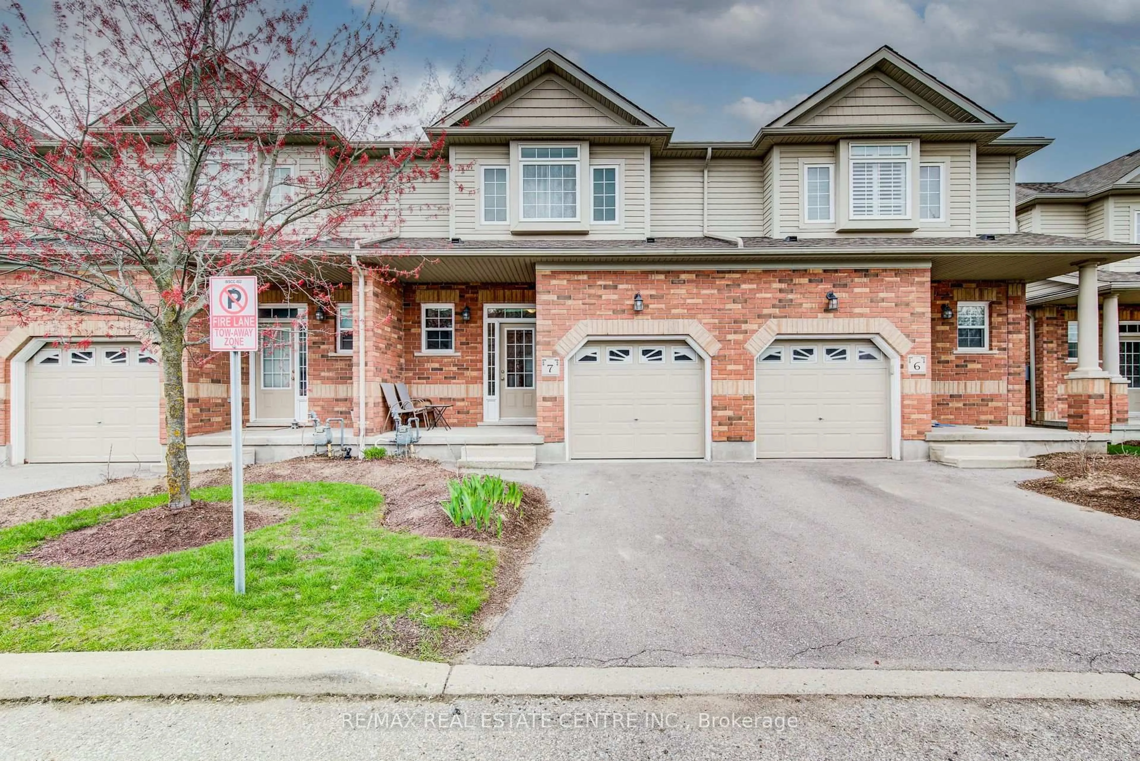 Home with brick exterior material, street for 330 Dearborn Blvd #7, Waterloo Ontario N2J 4Y9