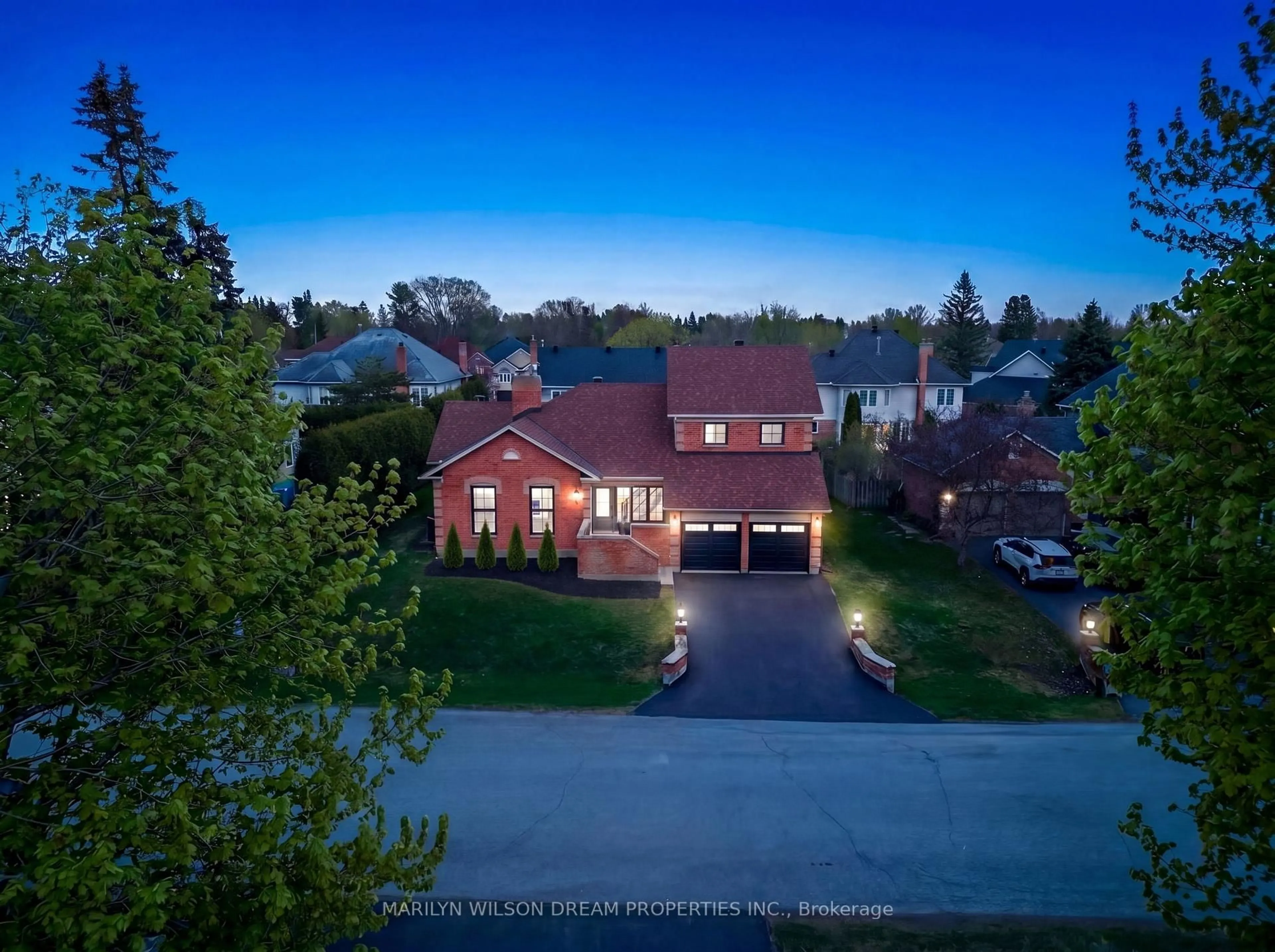 A pic from outside/outdoor area/front of a property/back of a property/a pic from drone, street for 8 Belton Ave, Stittsville Ontario K2S 1G7