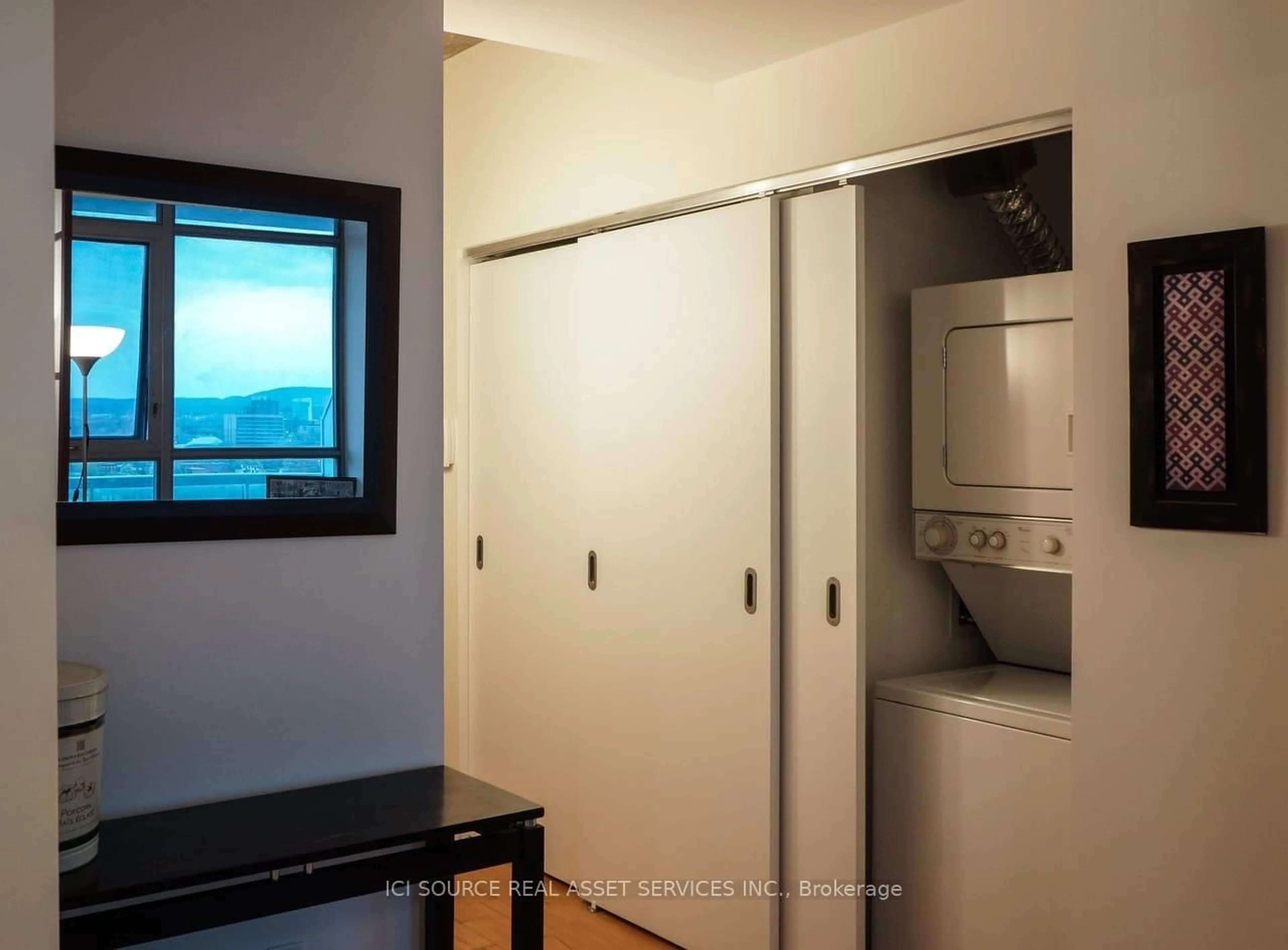 Standard bathroom, unknown for 179 George St #1410, Ottawa Ontario K1N 1J8