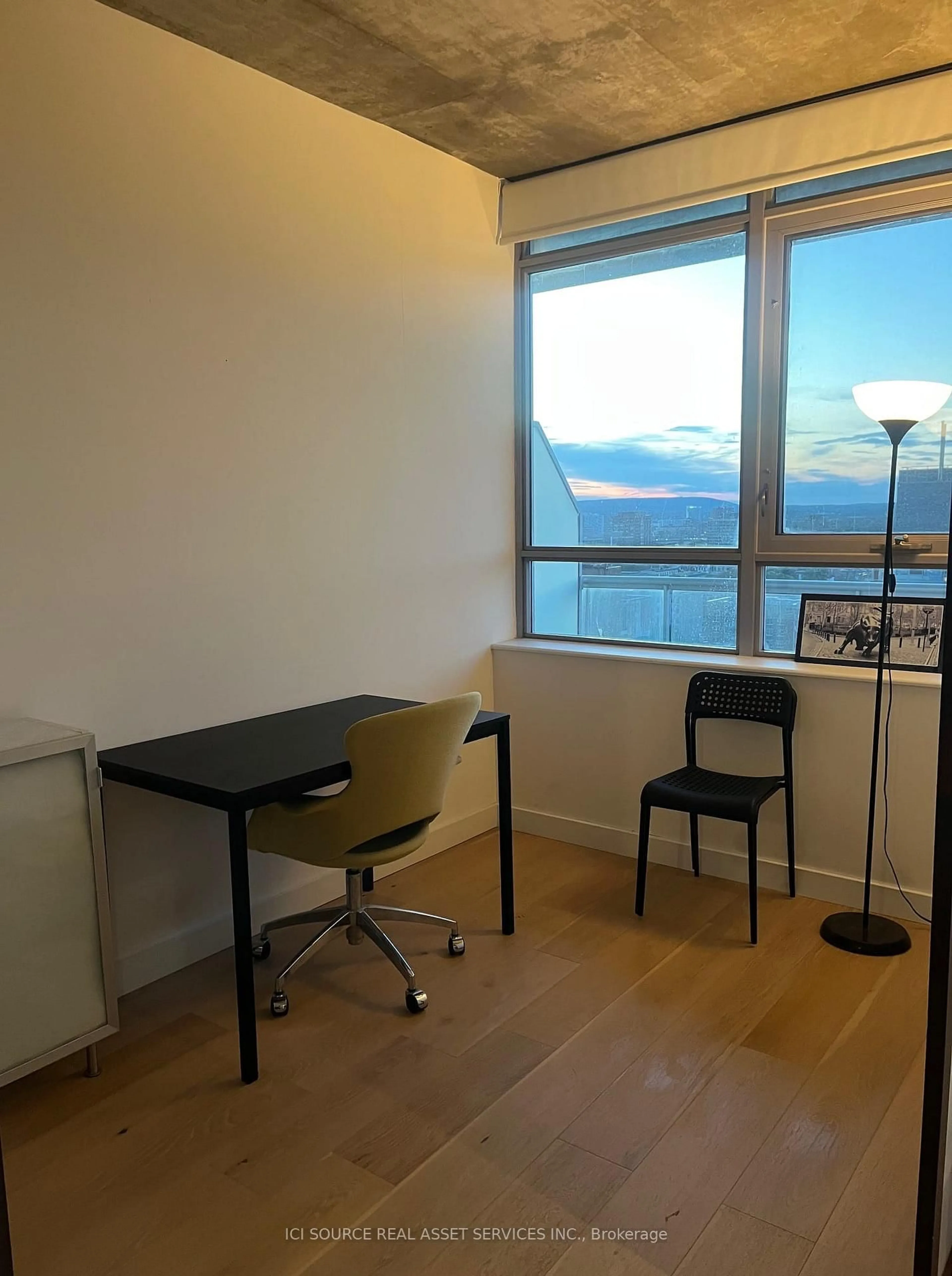 A pic of a room for 179 George St #1410, Ottawa Ontario K1N 1J8