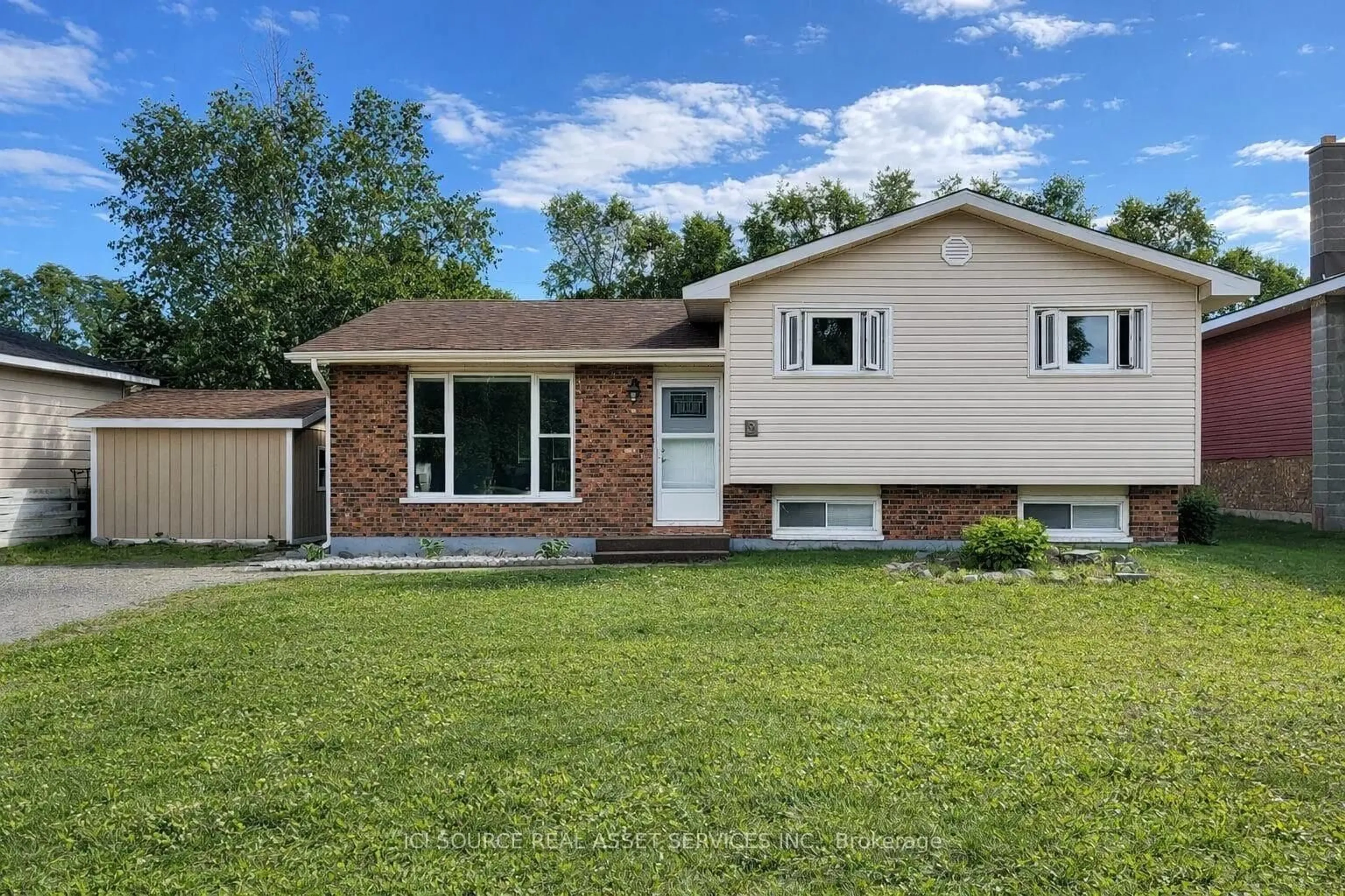 Home with vinyl exterior material, street for 9 Terrace Hts, Terrace Bay Ontario P0T 2W0