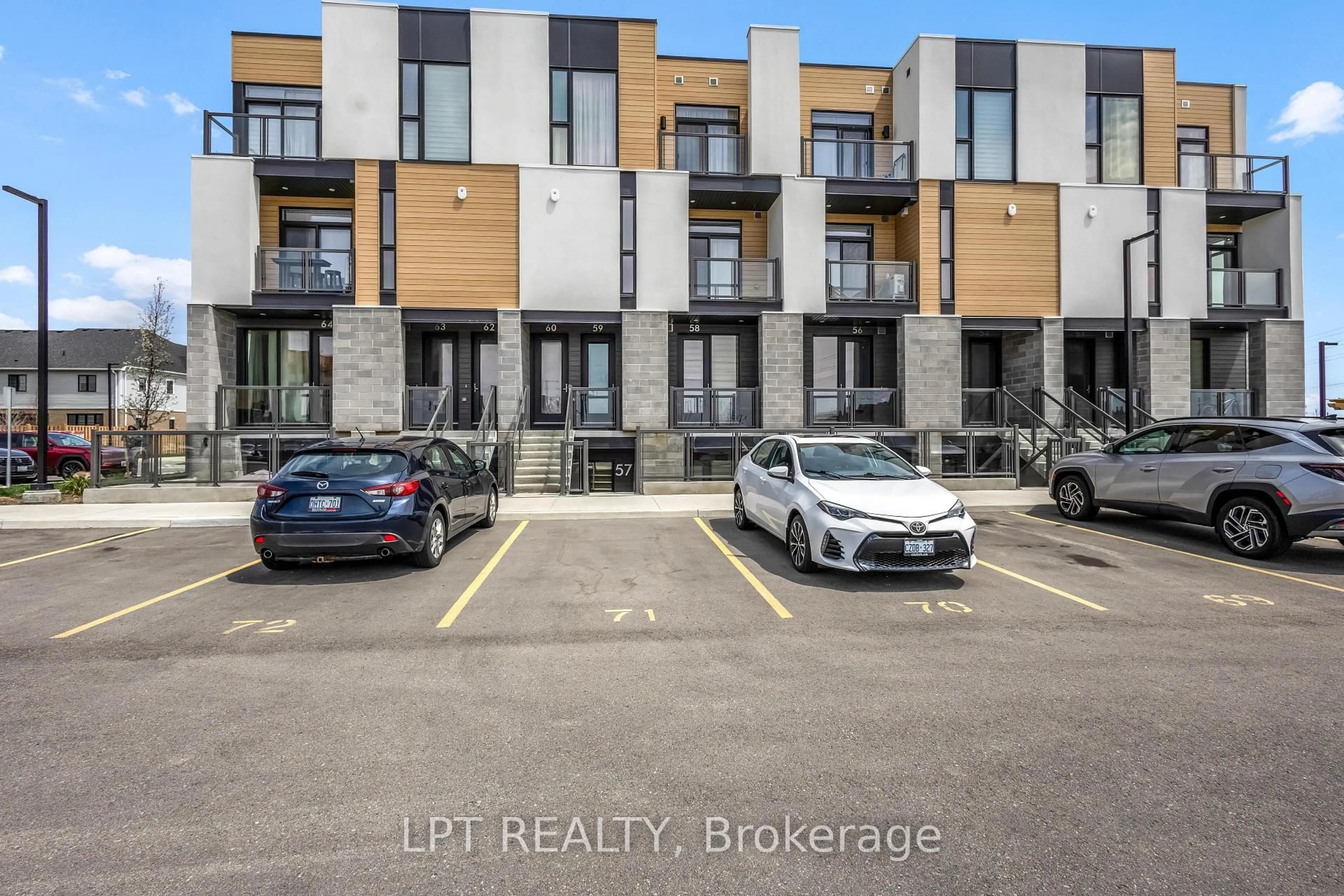A pic from outside/outdoor area/front of a property/back of a property/a pic from drone, street for 142 Foamflower Pl #60, Waterloo Ontario N2V 0G9