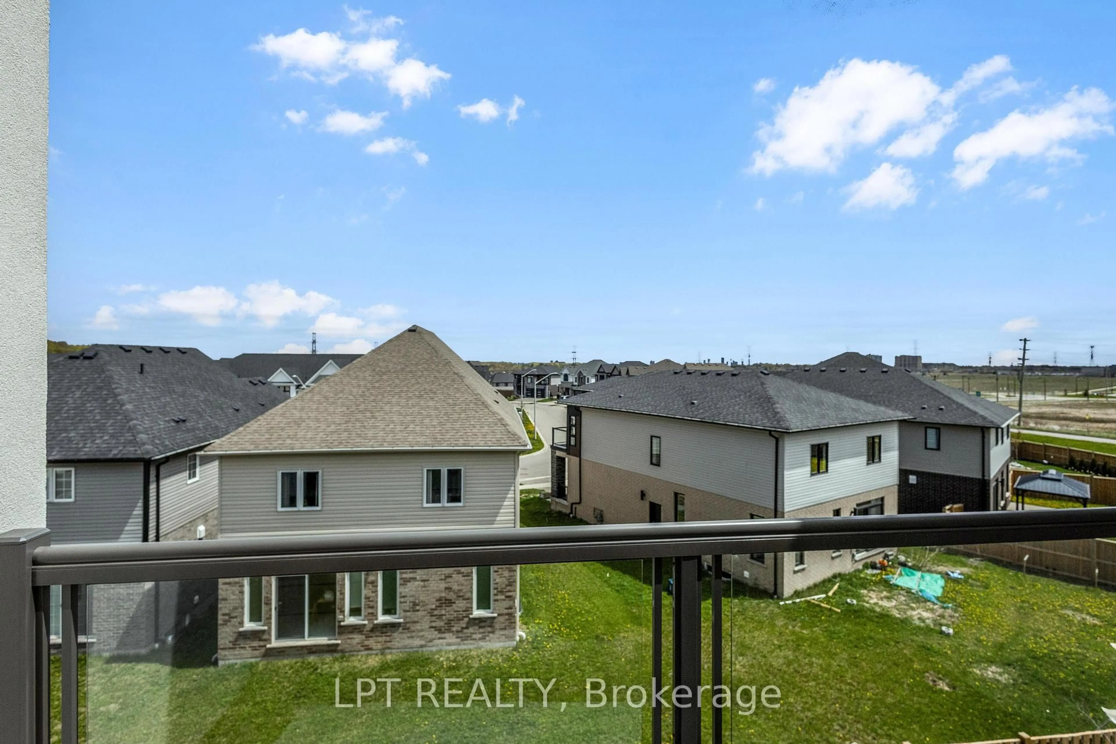A pic from outside/outdoor area/front of a property/back of a property/a pic from drone, water/lake/river/ocean view for 142 Foamflower Pl #60, Waterloo Ontario N2V 0G9
