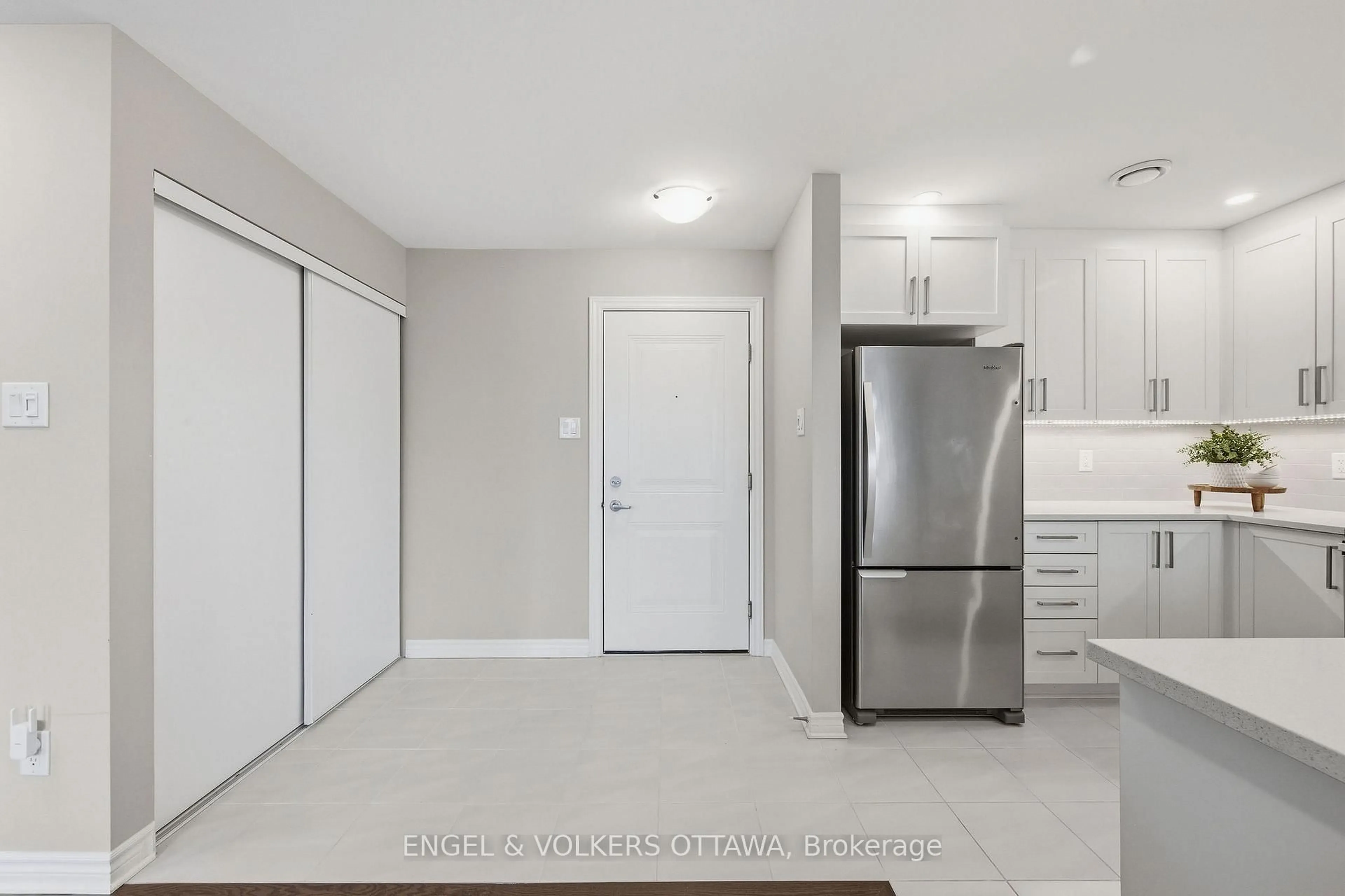 Standard kitchen, unknown for 365 Tribeca Private #10, Ottawa Ontario K2J 6B4