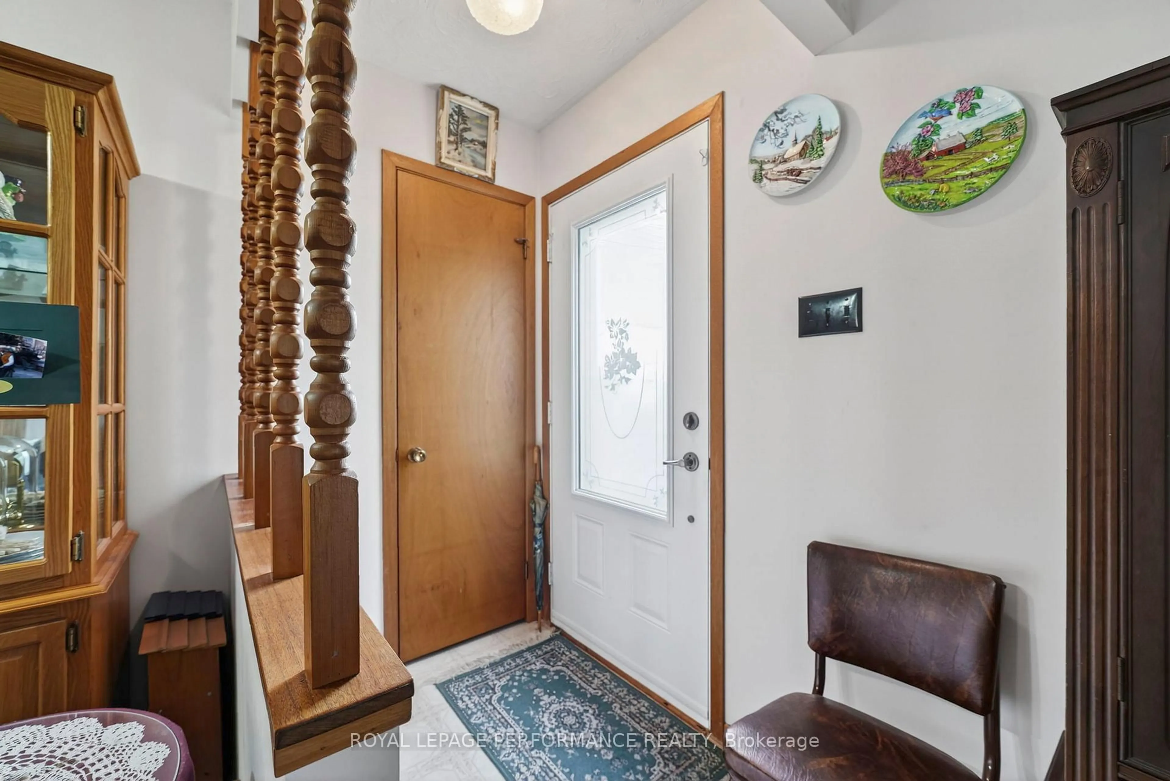 Indoor entryway for 3205 Duval Ave, Cornwall Ontario K6K 1C3