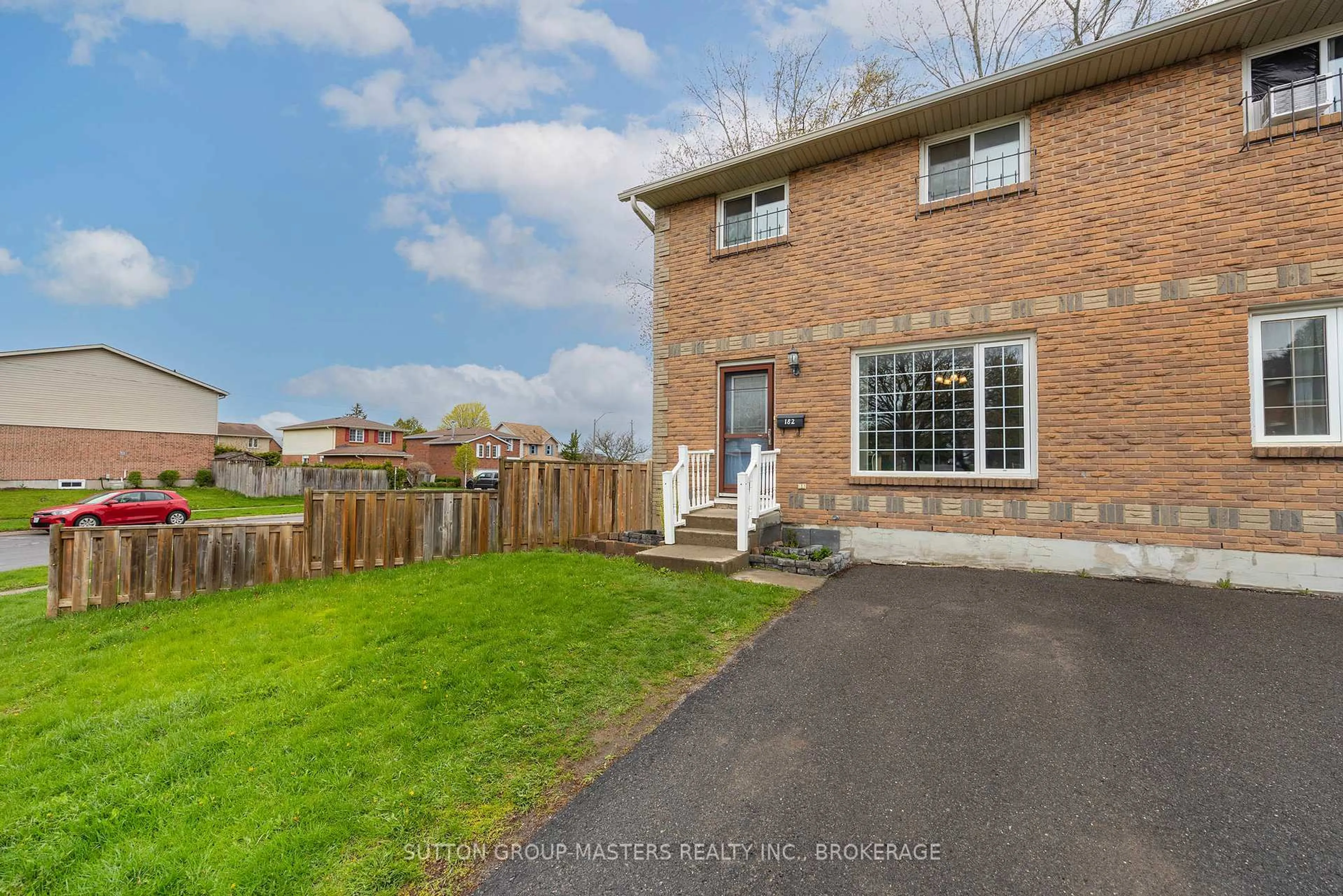 A pic from outside/outdoor area/front of a property/back of a property/a pic from drone, street for 182 Rosemund Cres, Kingston Ontario K7M 6Z1