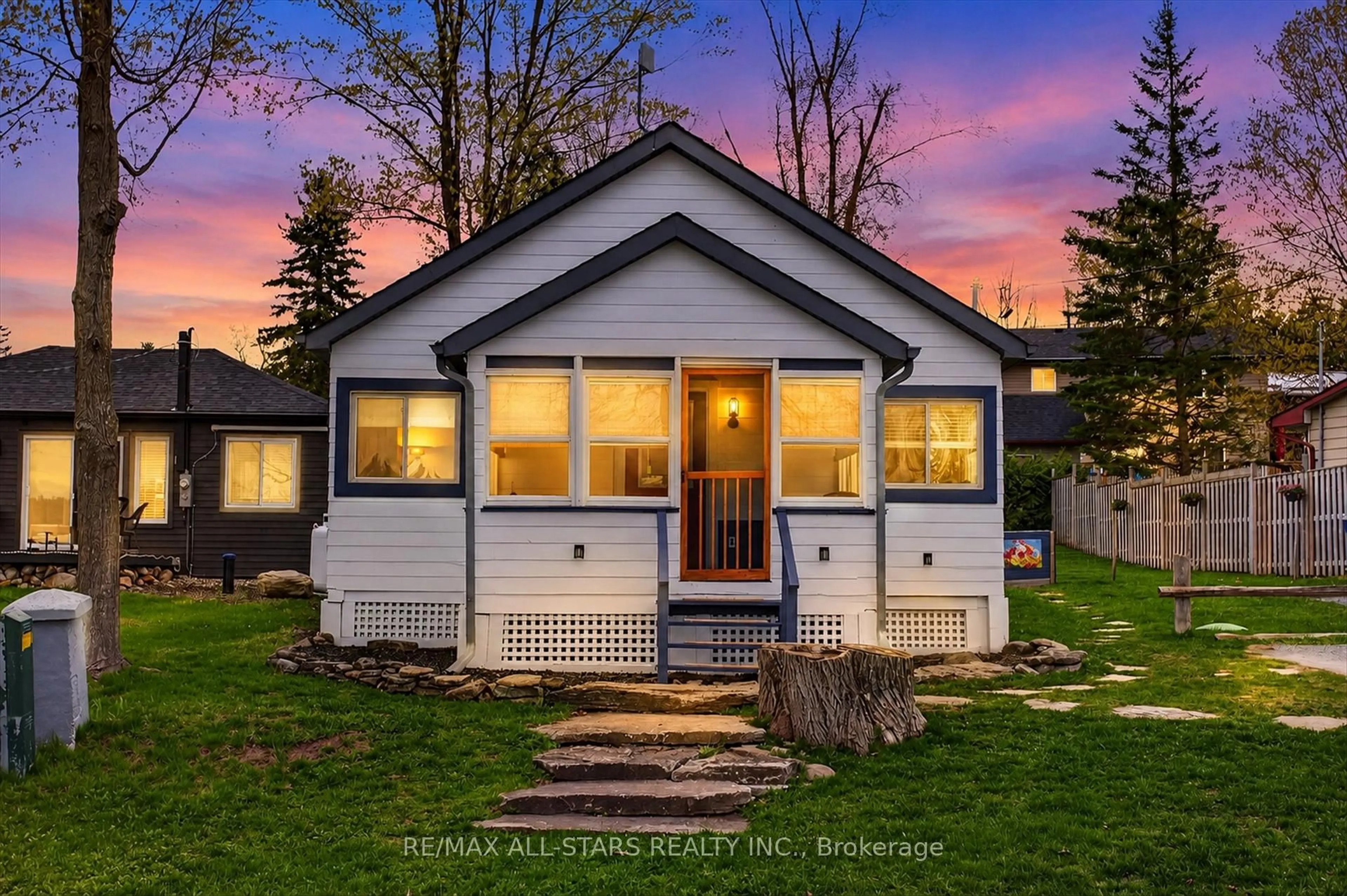 Home with vinyl exterior material, street for 2 Elder St, Kawartha Lakes Ontario K0M 1L0