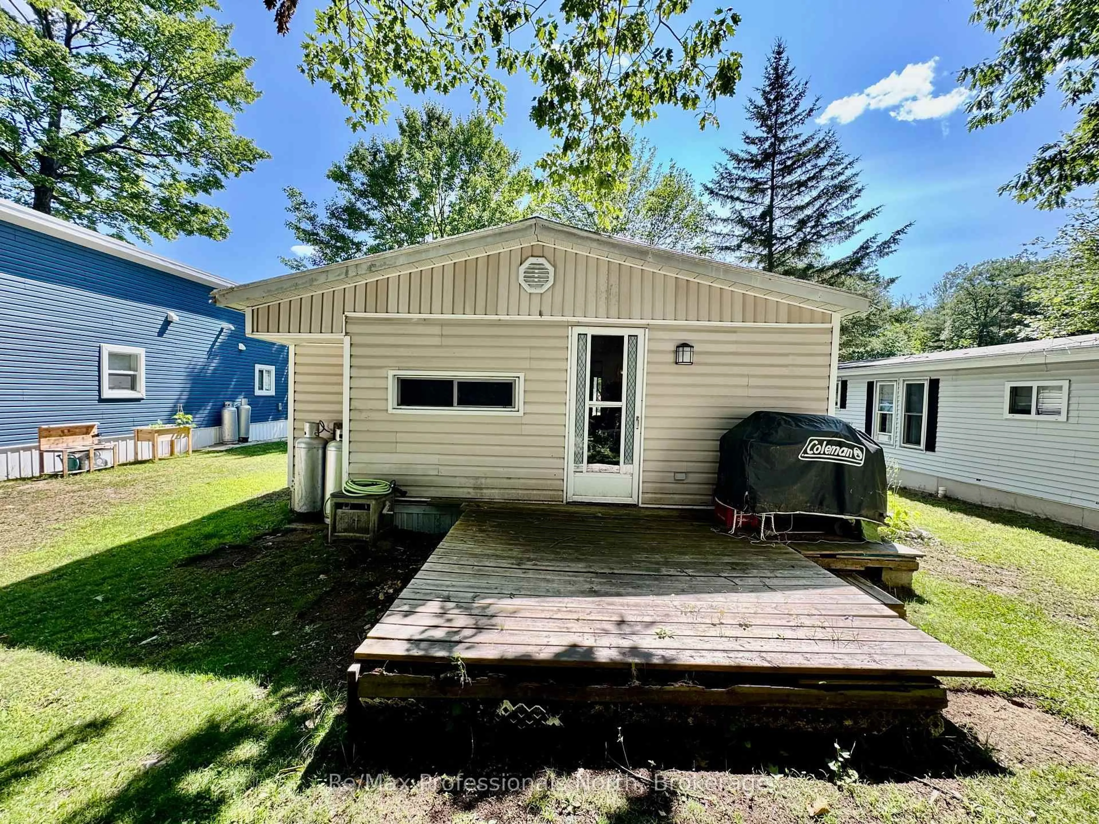 Shed for 1007 RACOON Rd #72, Gravenhurst Ontario P1P 0C3