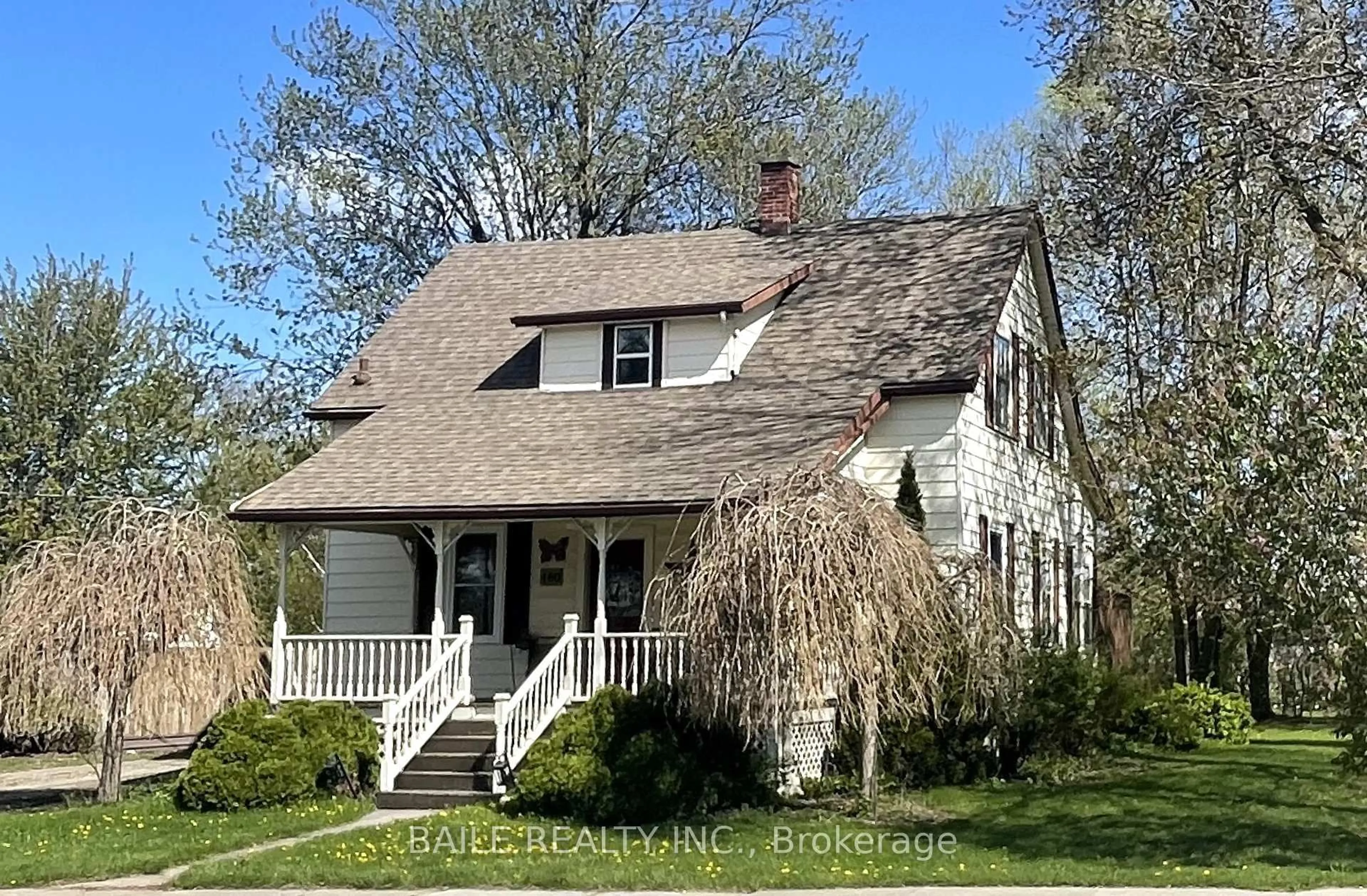 Home with vinyl exterior material, street for 489 Rachel St, Warwick Ontario N0M 2S0