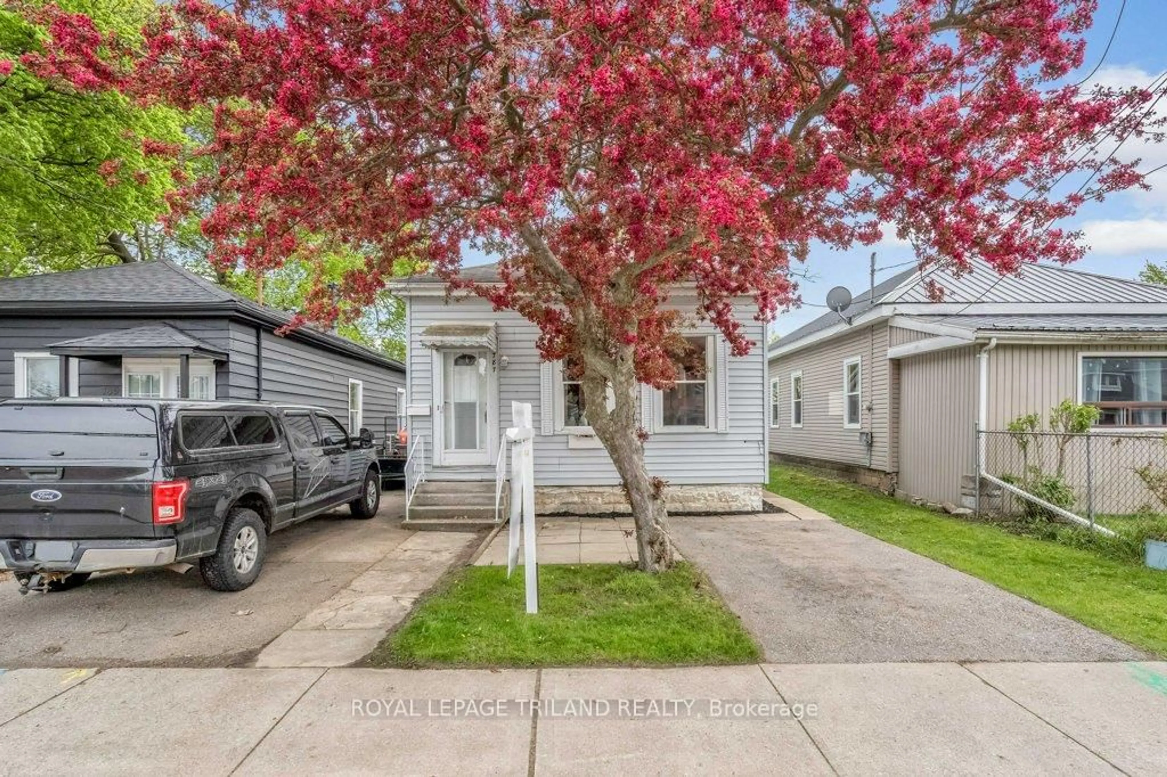 Unknown for 787 Little Hill St, London East Ontario N5Z 1N1