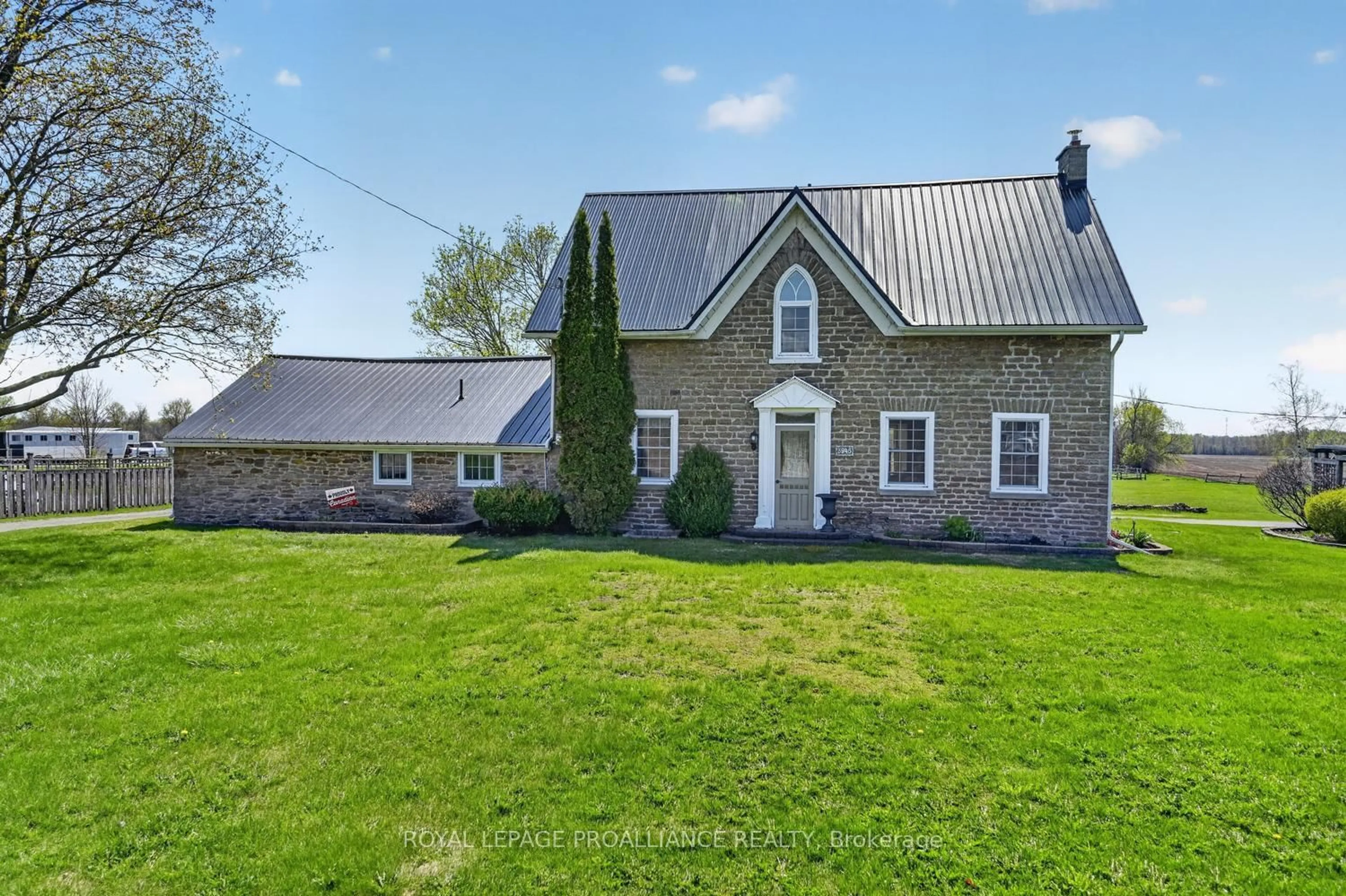 A pic from outside/outdoor area/front of a property/back of a property/a pic from drone, building for 3945 COUNTY ROAD 26 Rd, Elizabethtown-Kitley Ontario K6V 5T2