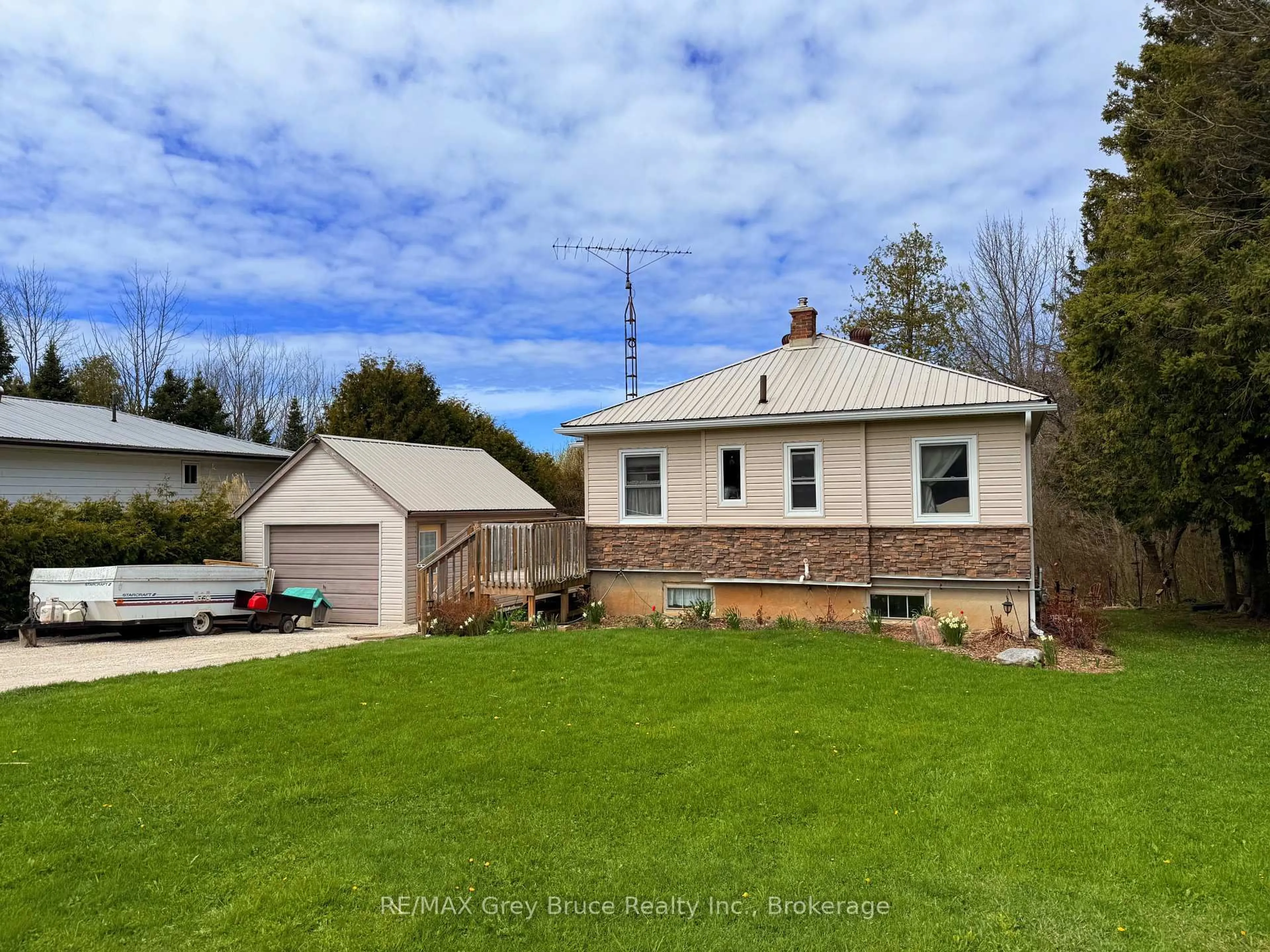 A pic from outside/outdoor area/front of a property/back of a property/a pic from drone, water/lake/river/ocean view for 173 Grandore St, Georgian Bluffs Ontario N0H 2T0