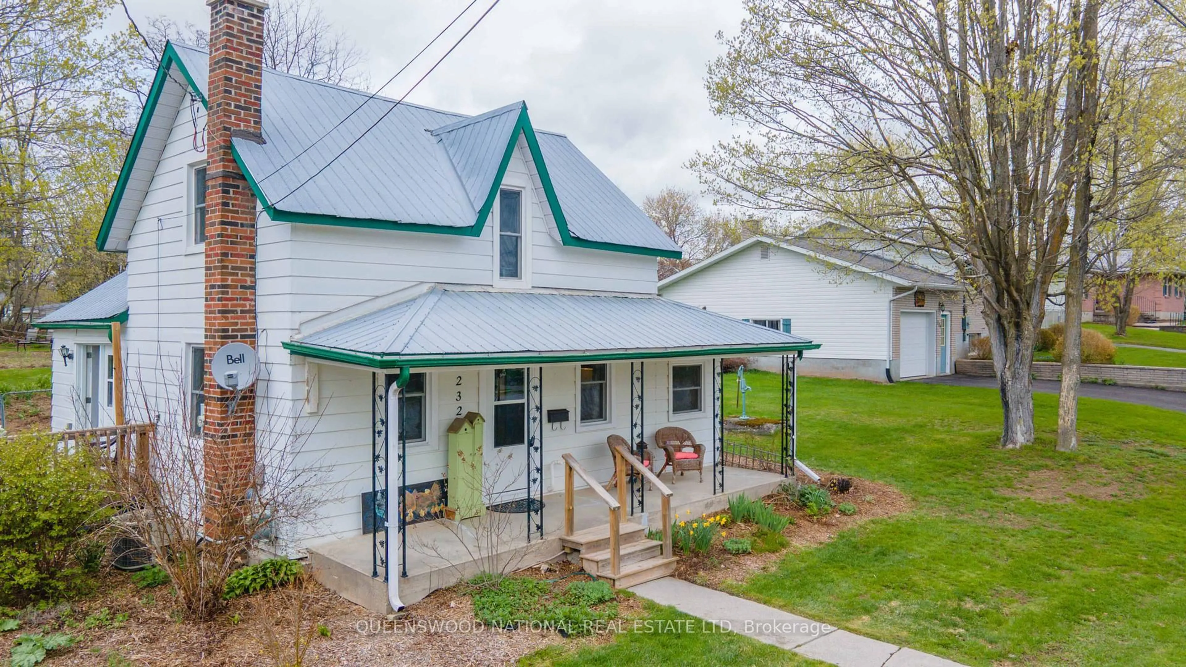 A pic from outside/outdoor area/front of a property/back of a property/a pic from drone, street for 232 Elgin St, Madoc Ontario K0K 2K0