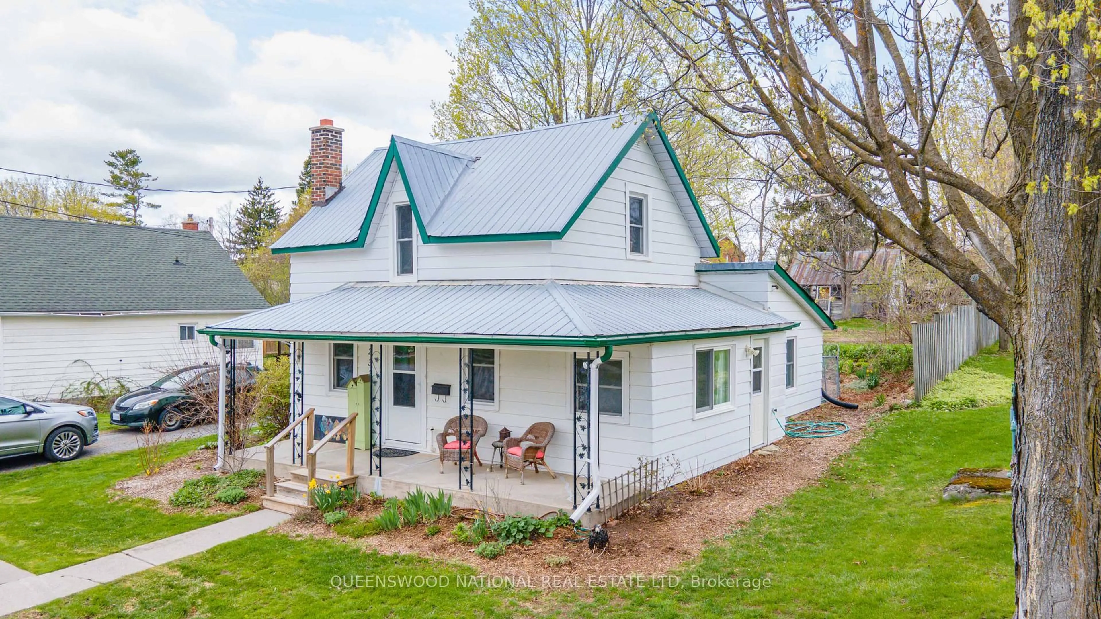 A pic from outside/outdoor area/front of a property/back of a property/a pic from drone, street for 232 Elgin St, Madoc Ontario K0K 2K0