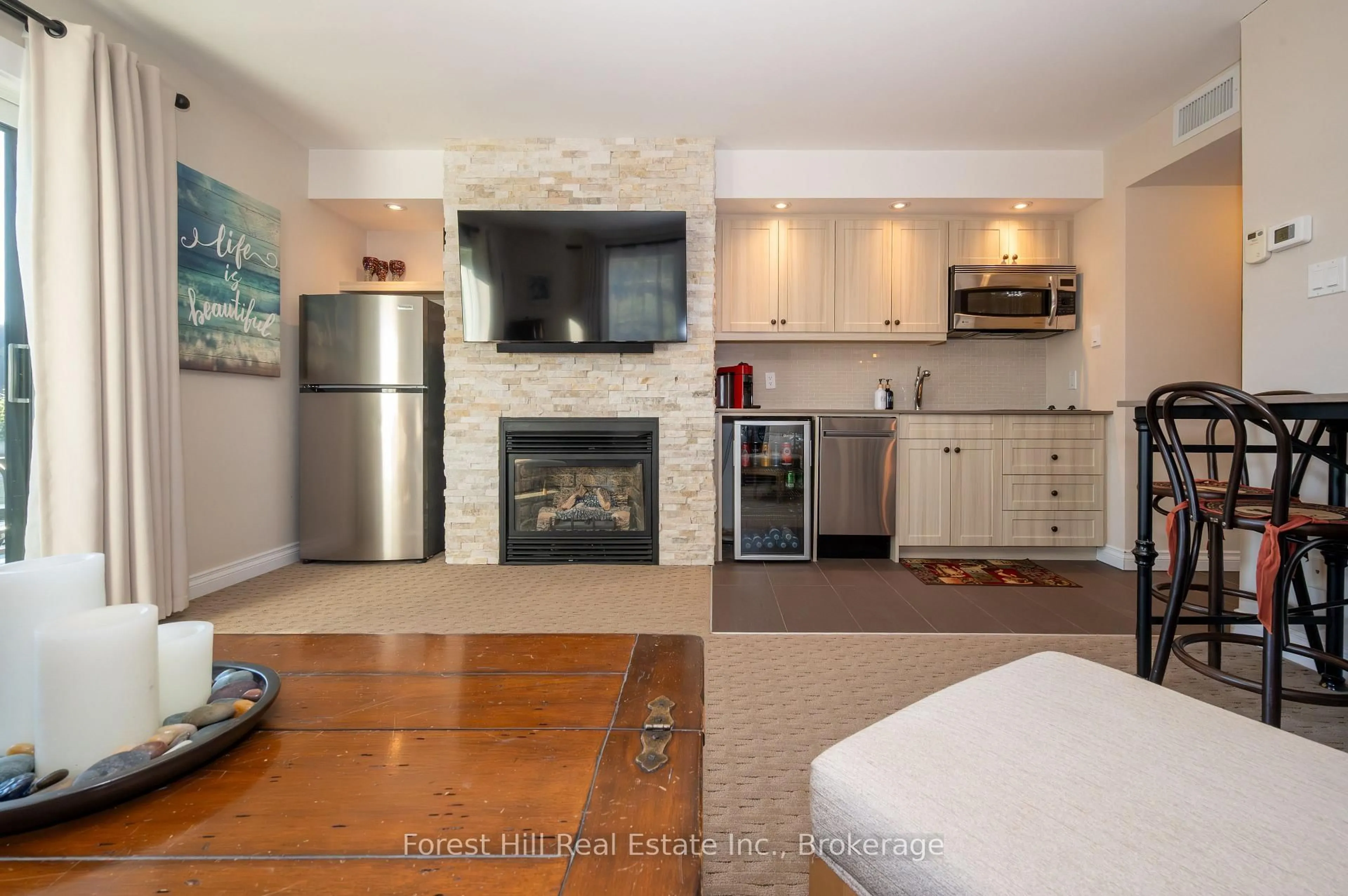 Open concept kitchen, unknown for 1235 Deerhurst Dr #303, Huntsville Ontario P1H 2E8