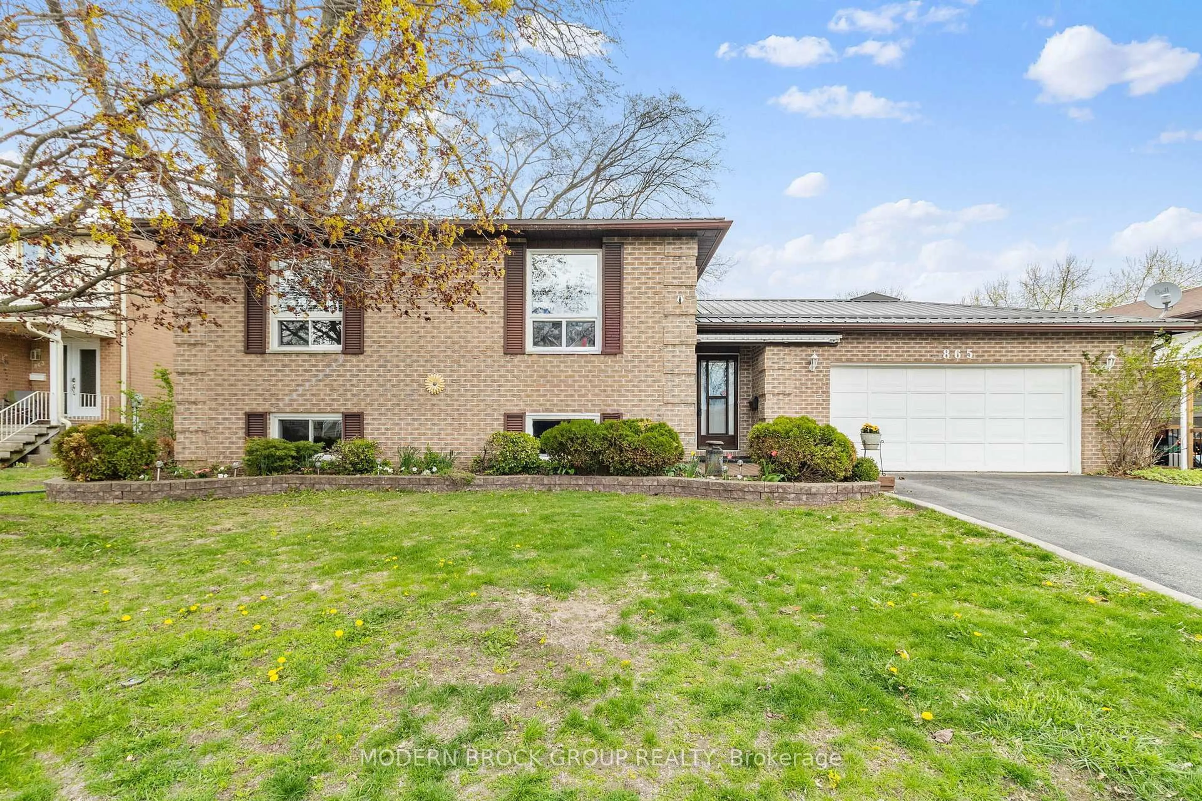 Home with brick exterior material, street for 865 Cunningham Cres, Brockville Ontario K6V 6H3