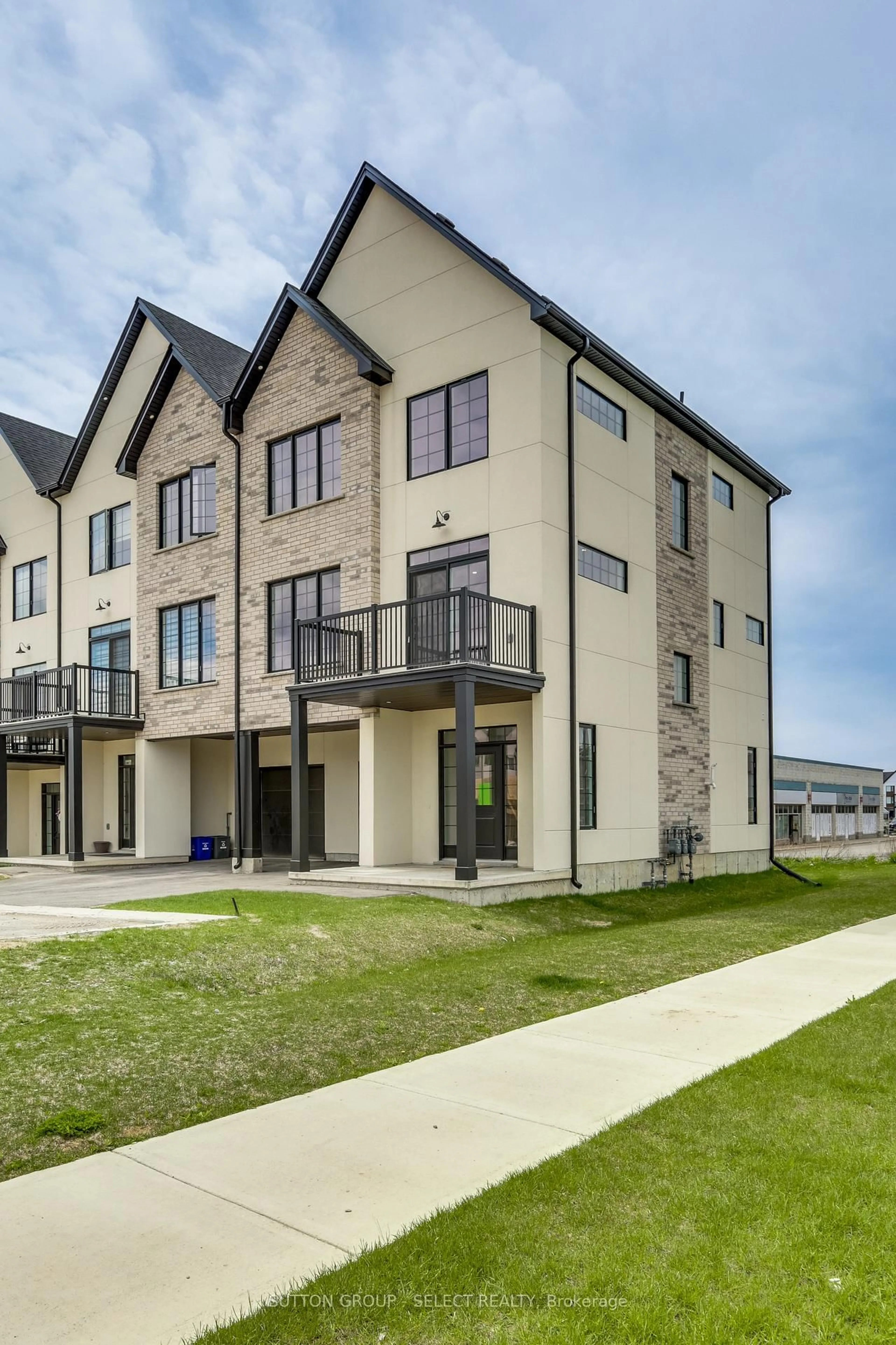 Unknown for 235 Kennington Way ##1, London South Ontario N6L 0J7