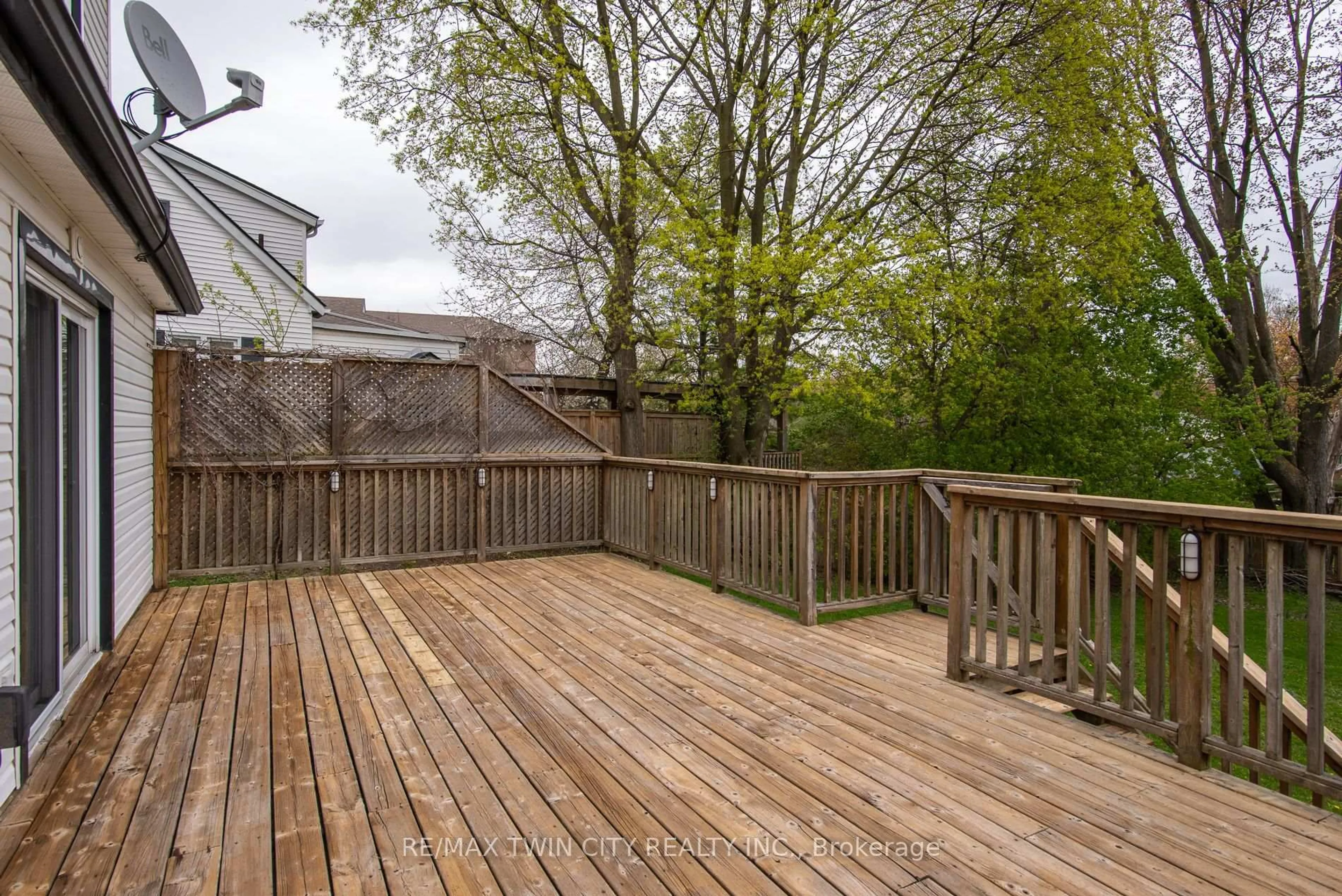 Patio, forest/trees view for 143 Bridgeport Rd, Waterloo Ontario N2J 2K3
