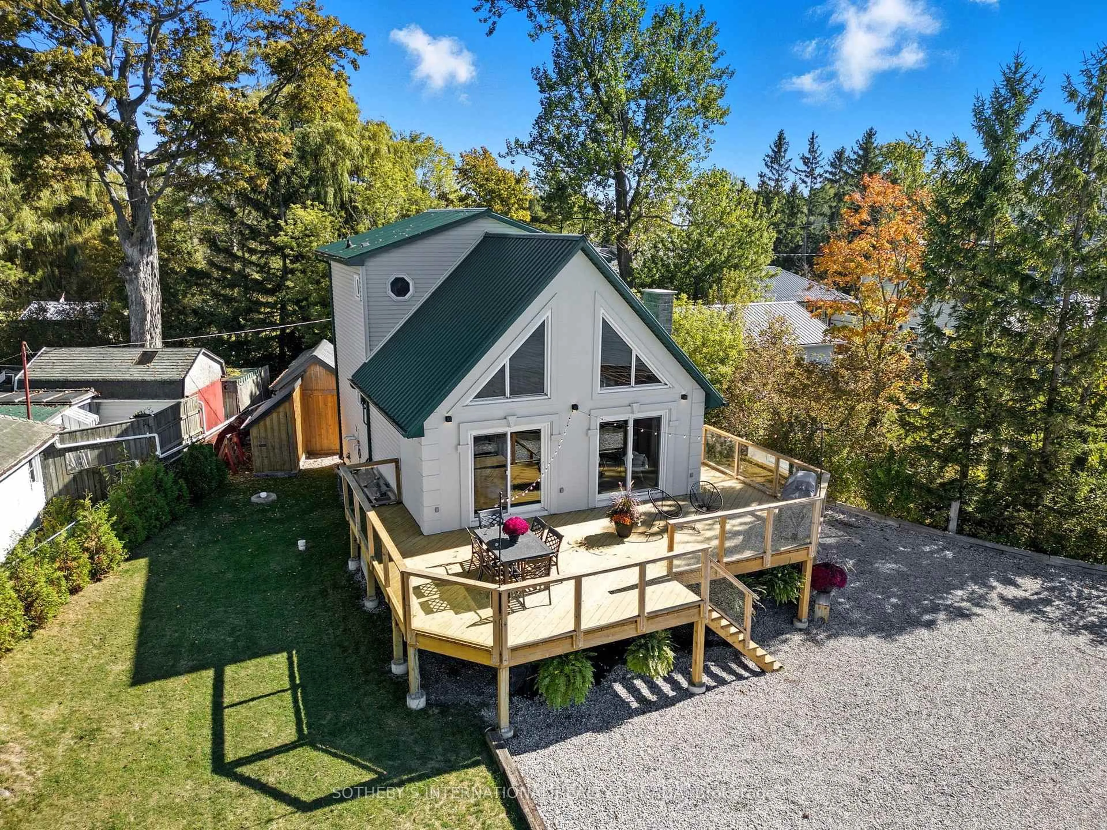 A pic from outside/outdoor area/front of a property/back of a property/a pic from drone, unknown for 13 Sunset Dr, Haldimand Ontario N0A 1L0