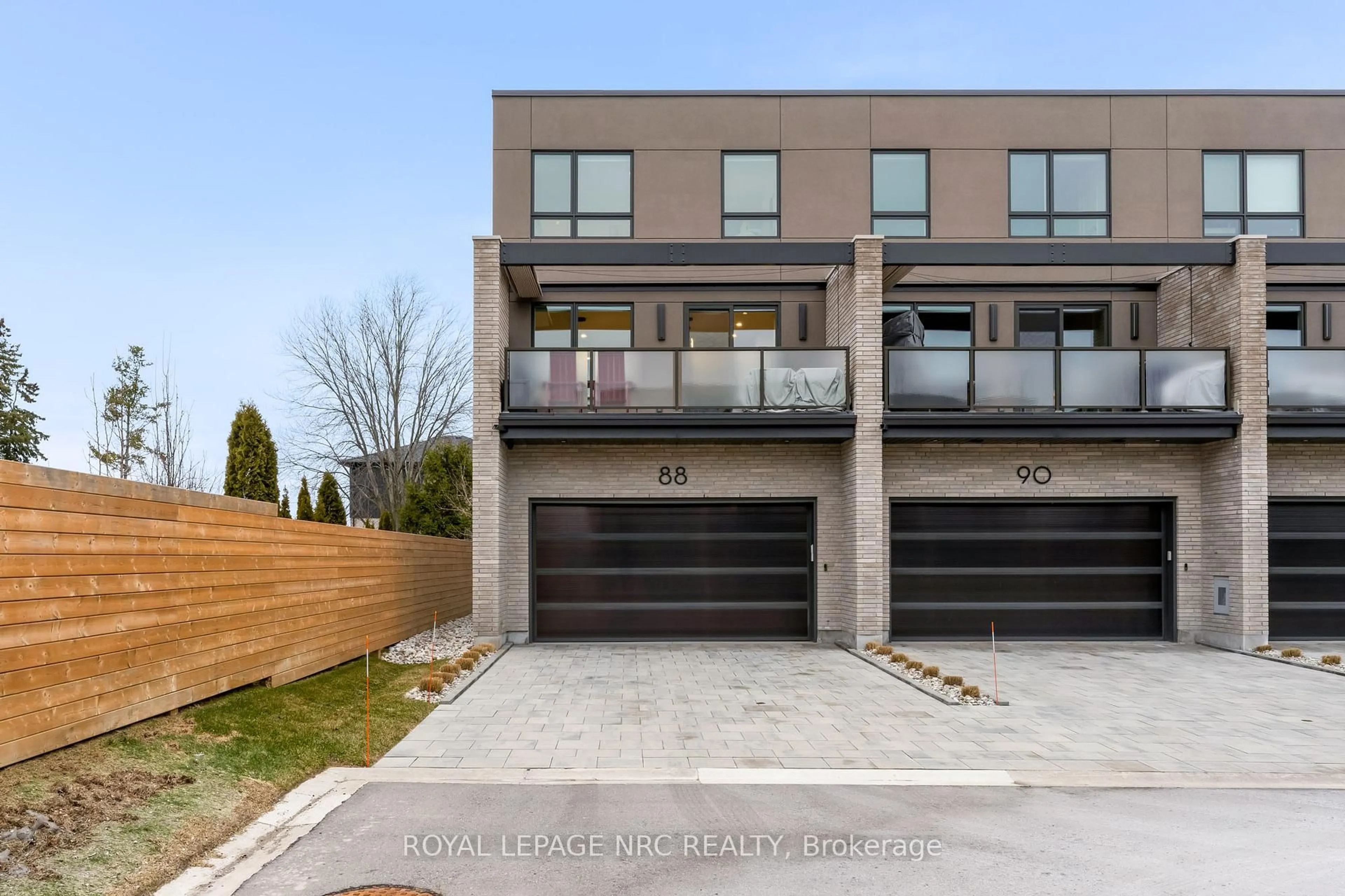 Home with brick exterior material, street for 88 Moody St, Pelham Ontario L3E 0B3