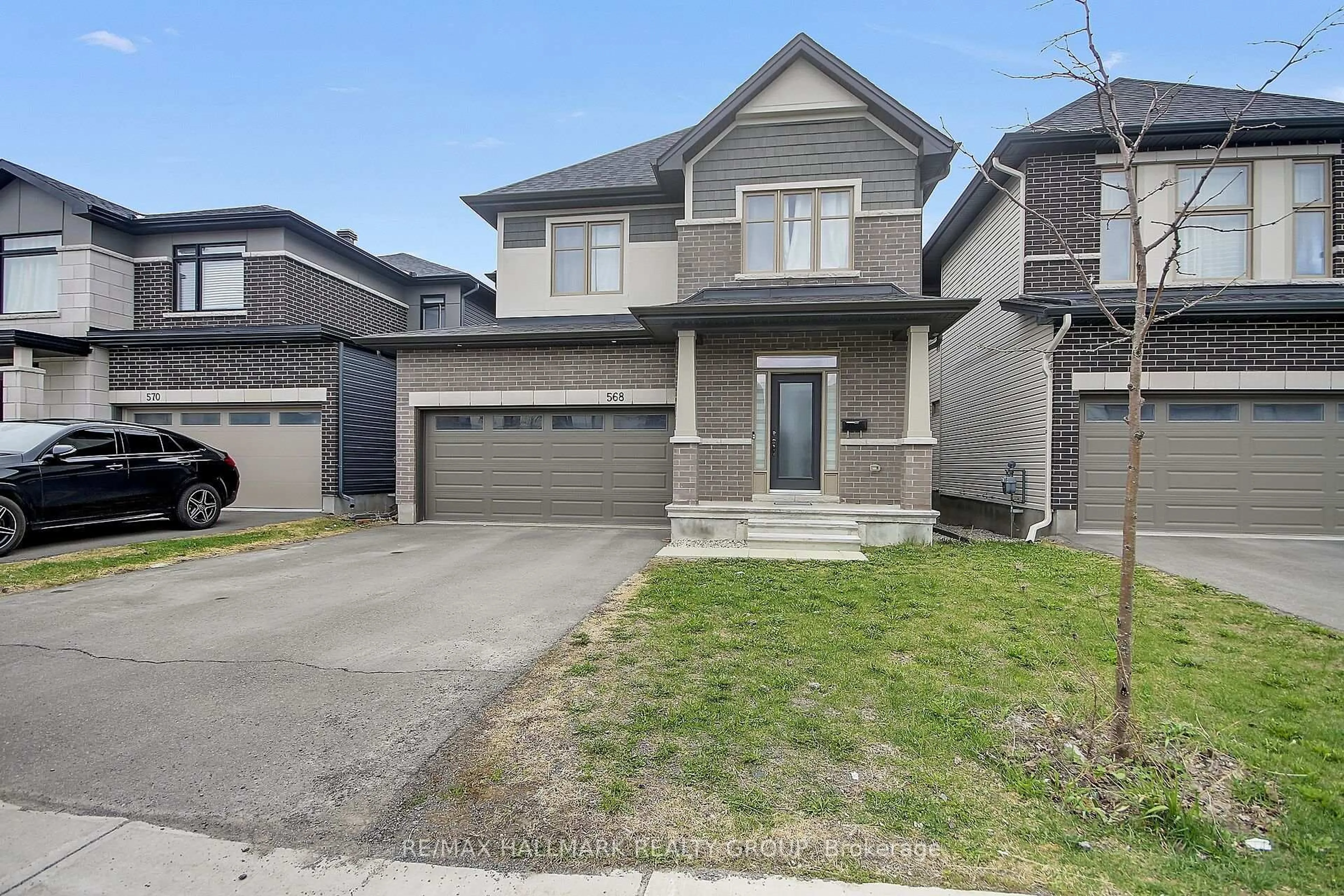 Home with brick exterior material, street for 568 Bobolink Rdge, Ottawa Ontario K2S 2P4