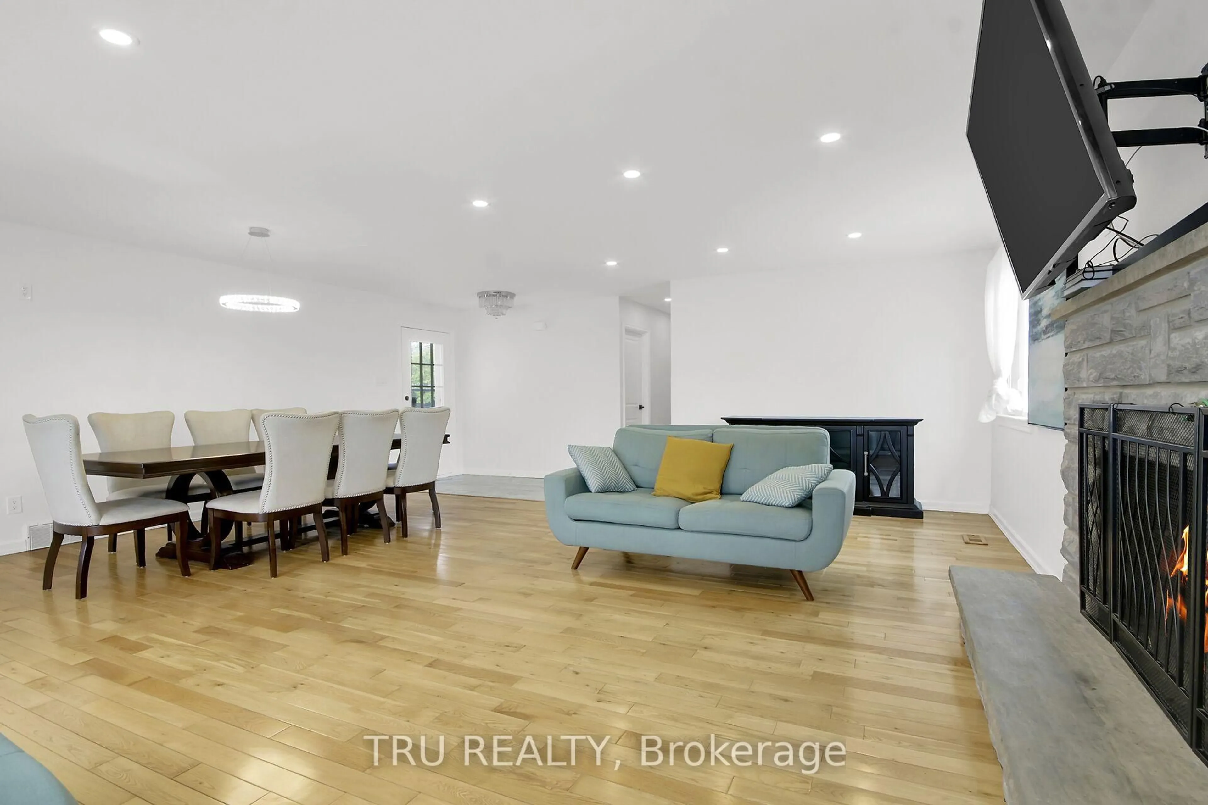 A pic of a room for 7038 SHIELDS Dr, Greely Ontario K4P 1A7