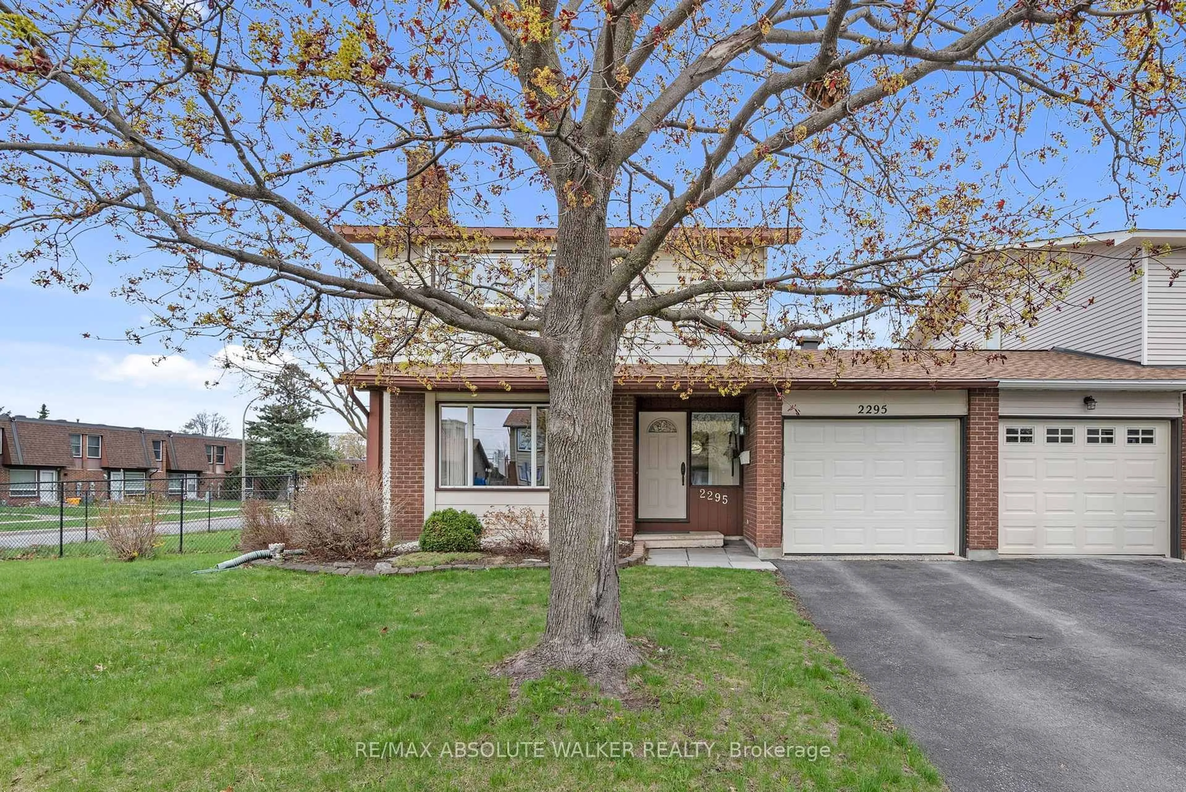 Home with brick exterior material, street for 2295 Cotters Cres, Ottawa Ontario K1V 8Y7