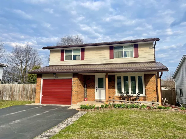 1038 Wellington St, Saugeen Shores 2