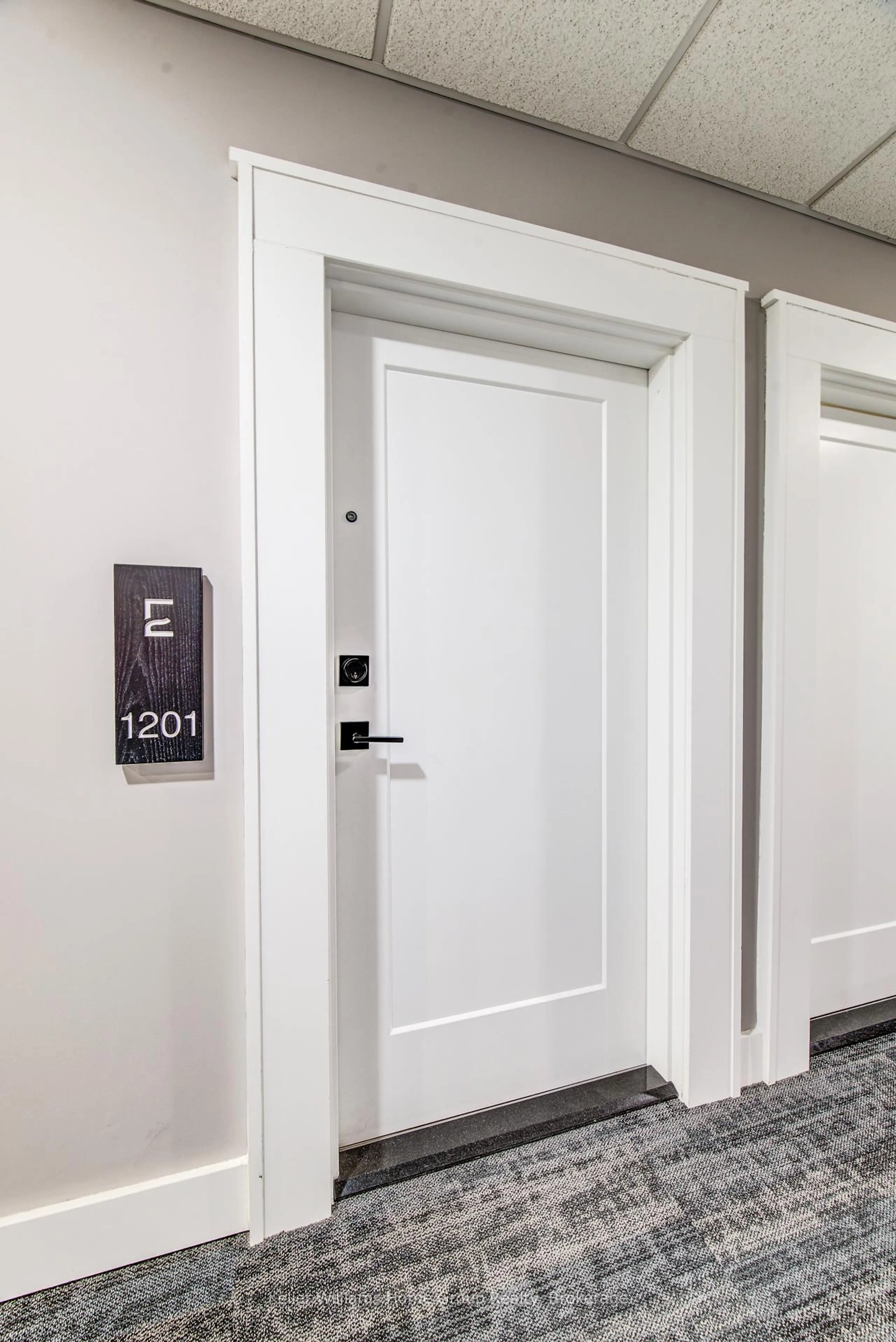 Indoor foyer for 71 Wyndham St #1201, Guelph Ontario N1E 0T1