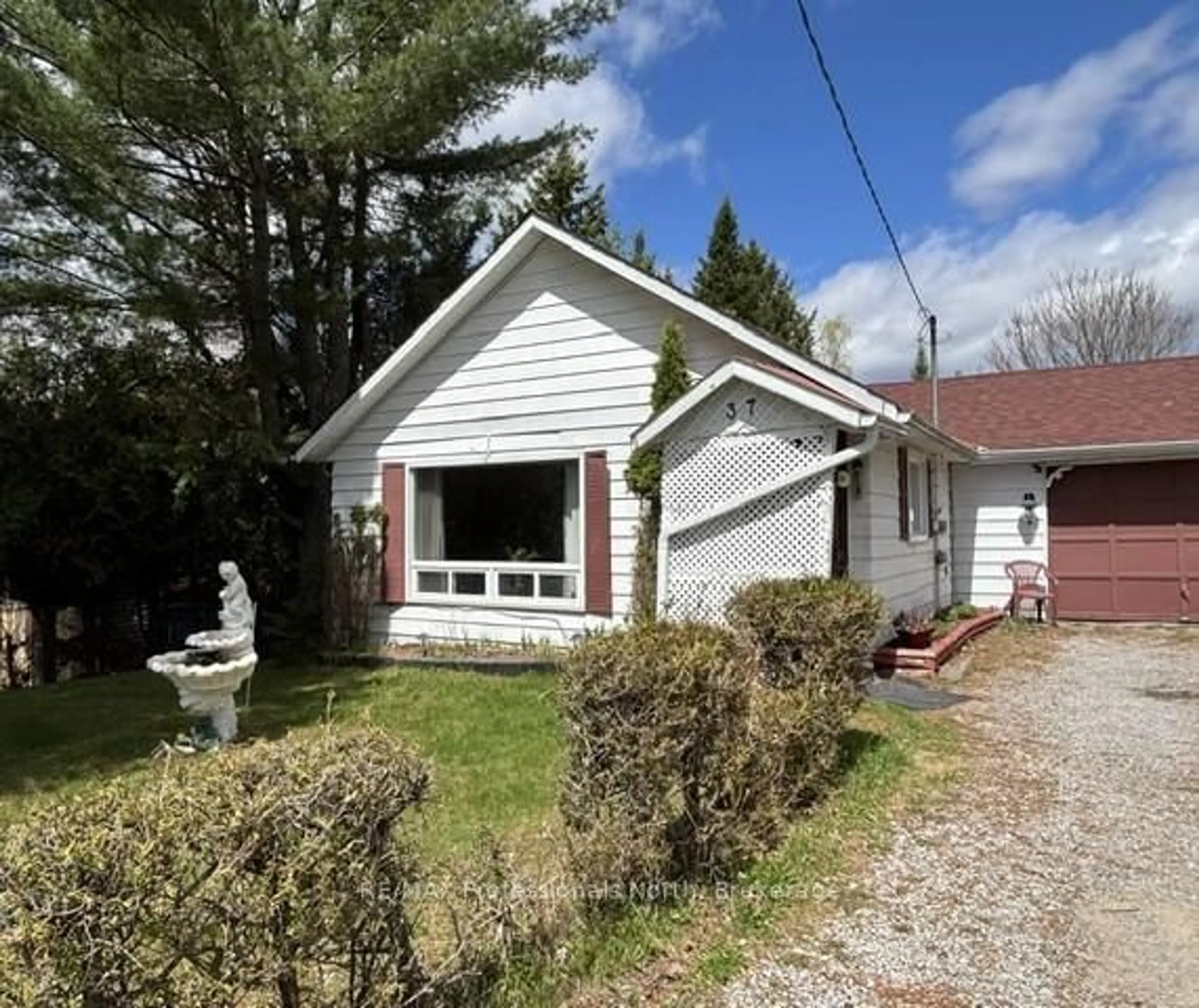 Unknown for 37 Prince St, Minden Hills Ontario K0M 2K0