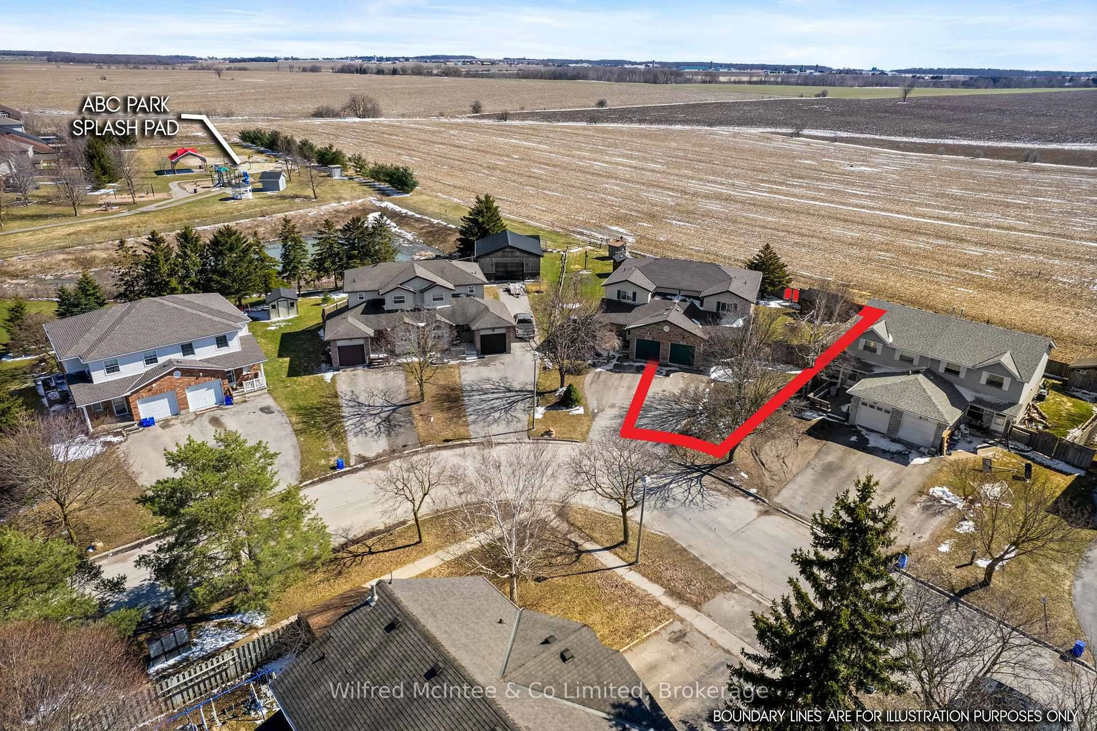 A pic from outside/outdoor area/front of a property/back of a property/a pic from drone, street for 59 Dales Dr, Mapleton Ontario N0G 1P0