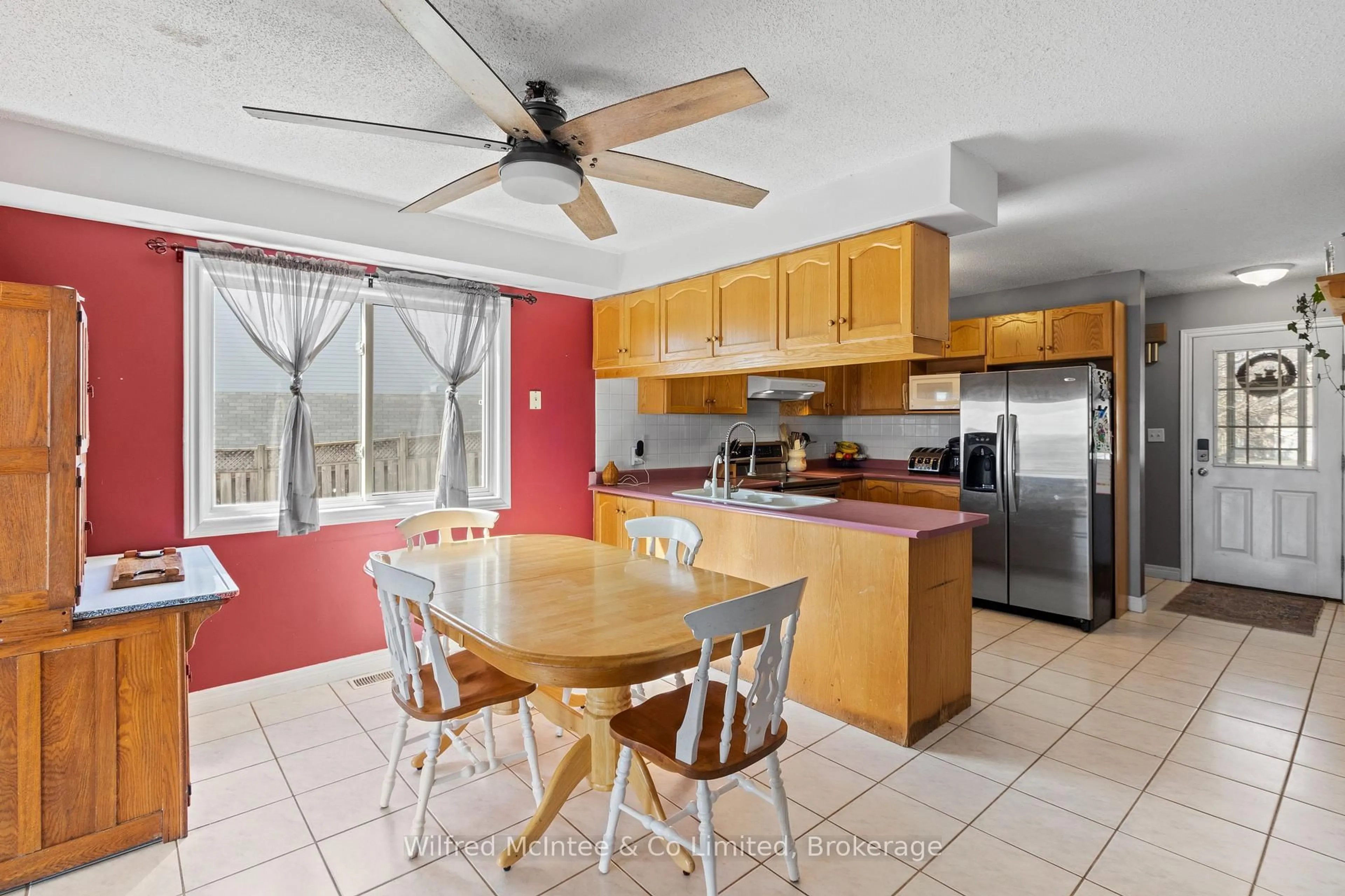 Open concept kitchen, ceramic/tile floor for 59 Dales Dr, Mapleton Ontario N0G 1P0
