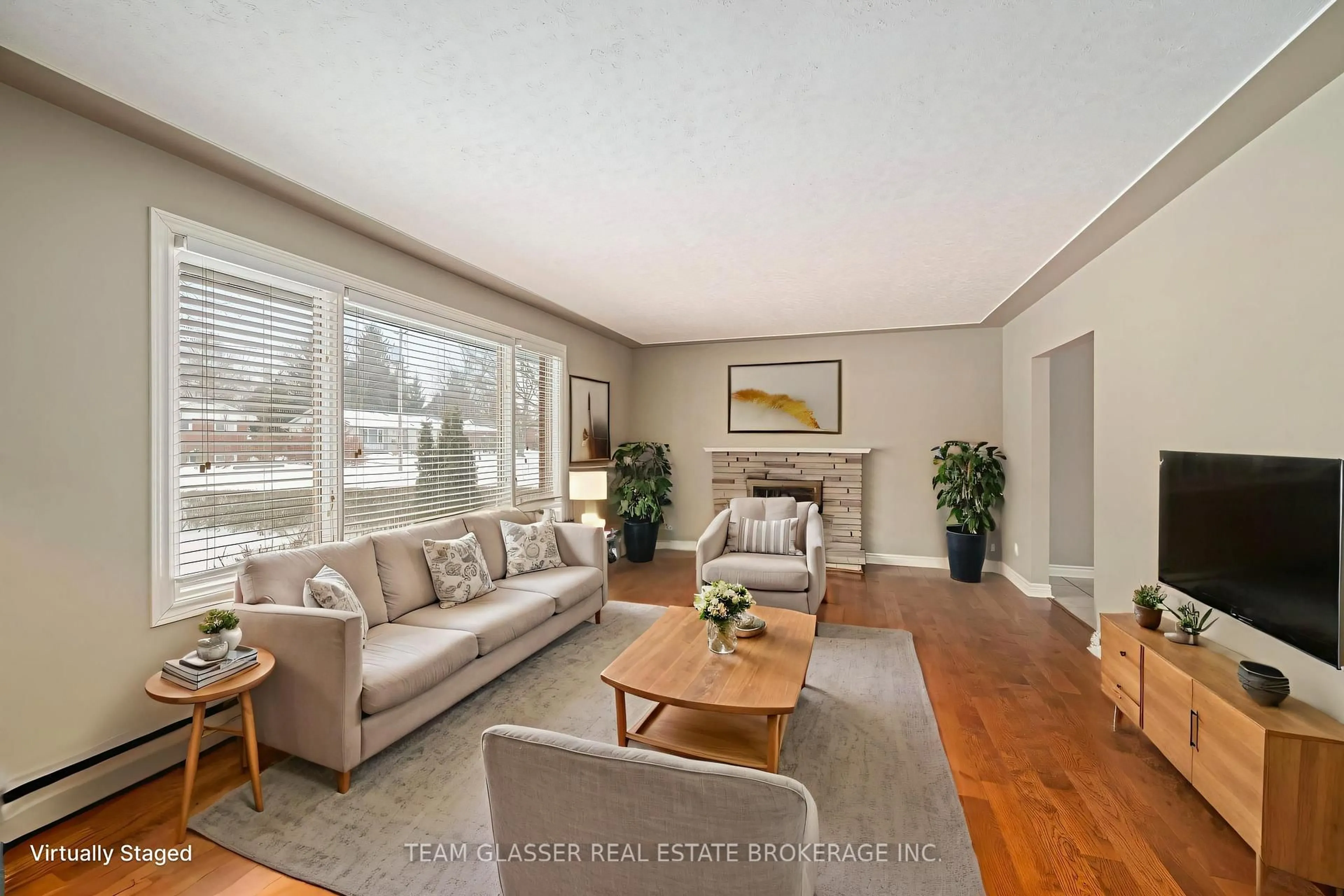 Living room with furniture, unknown for 78 Dennis Ave, London South Ontario N6P 1B5