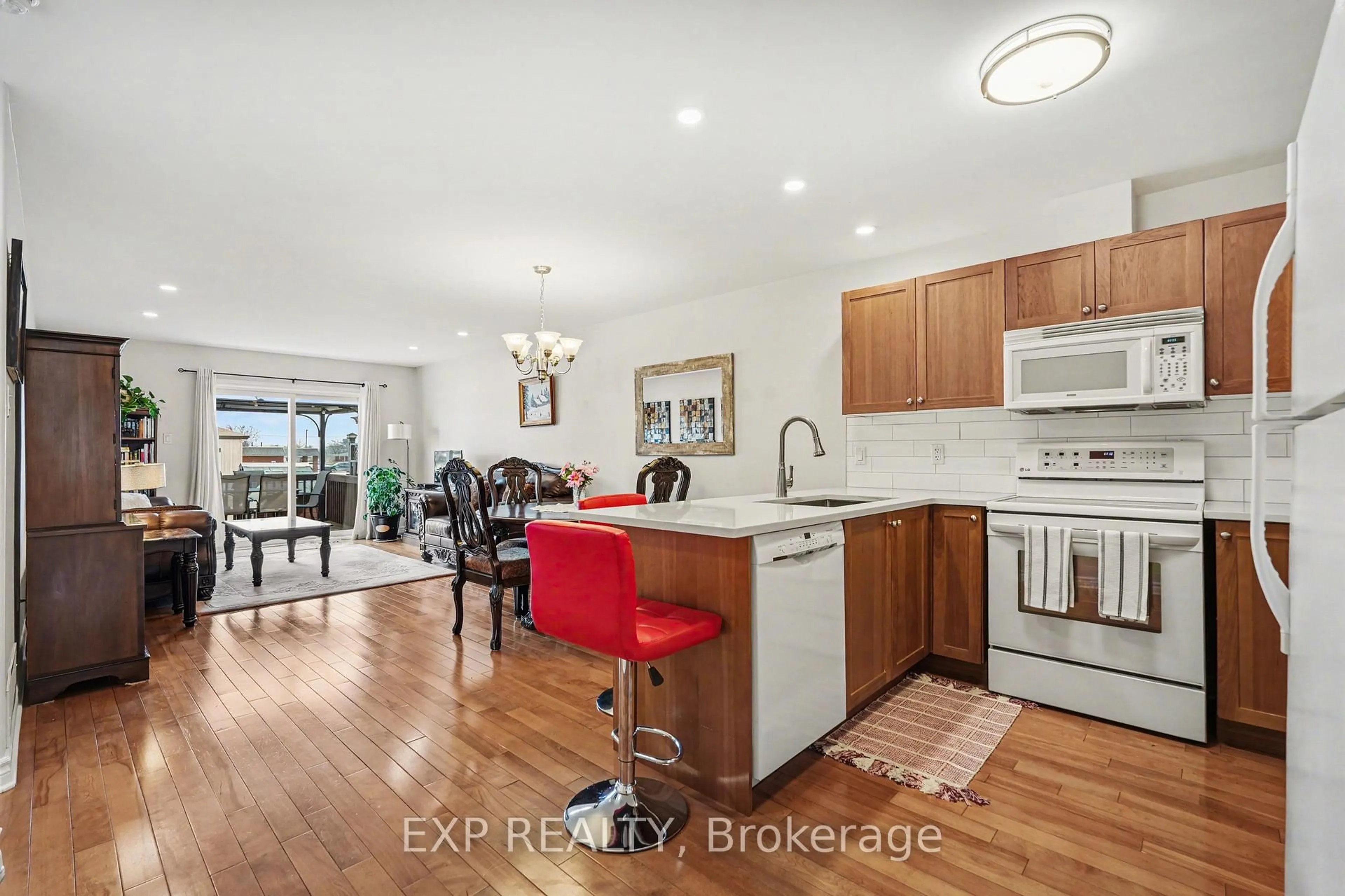 Open concept kitchen, unknown for 46 Frieday St, Arnprior Ontario K7S 0A6