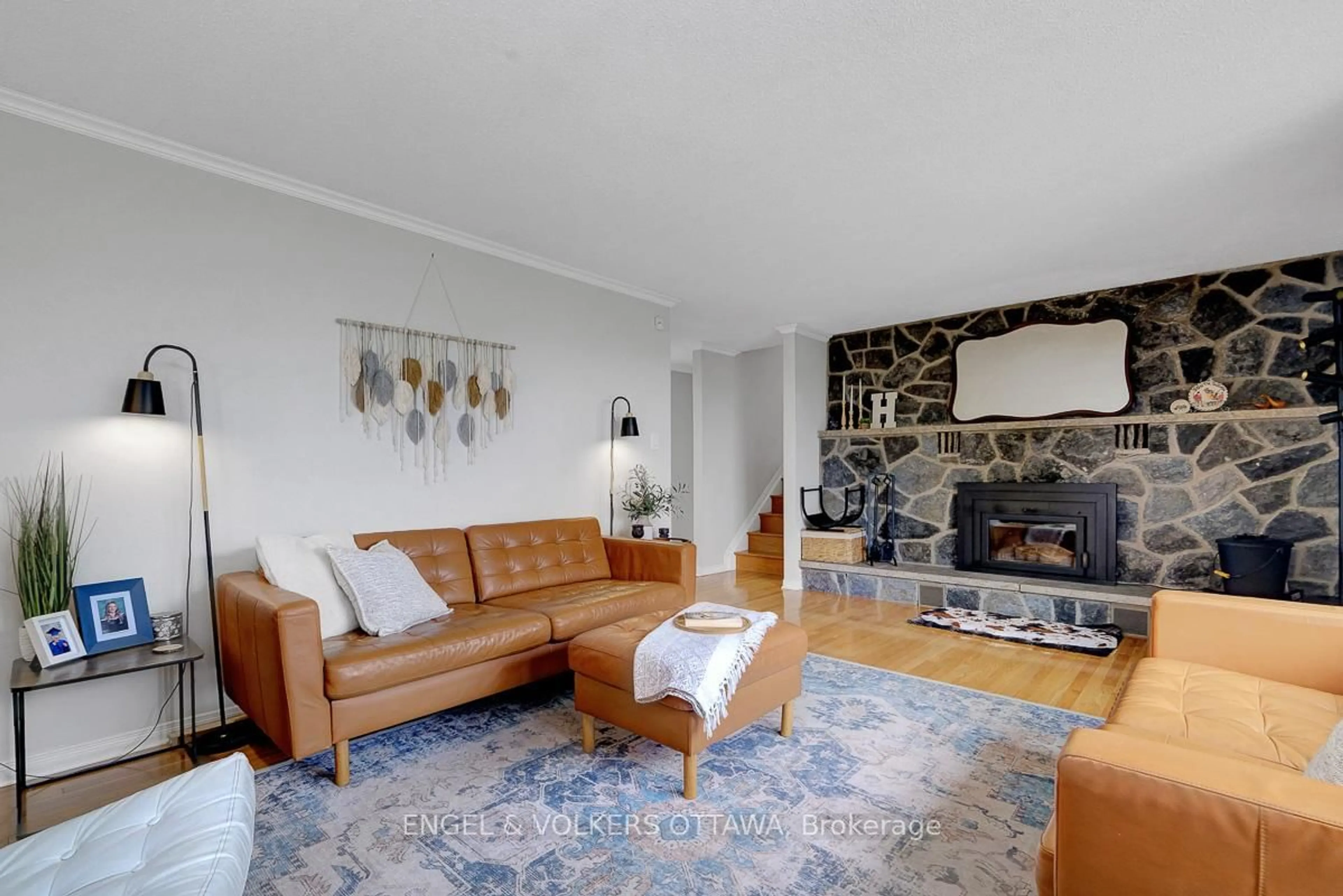 Living room with furniture, unknown for 2963 Roger Stevens Dr, North Gower Ontario K0A 2T0