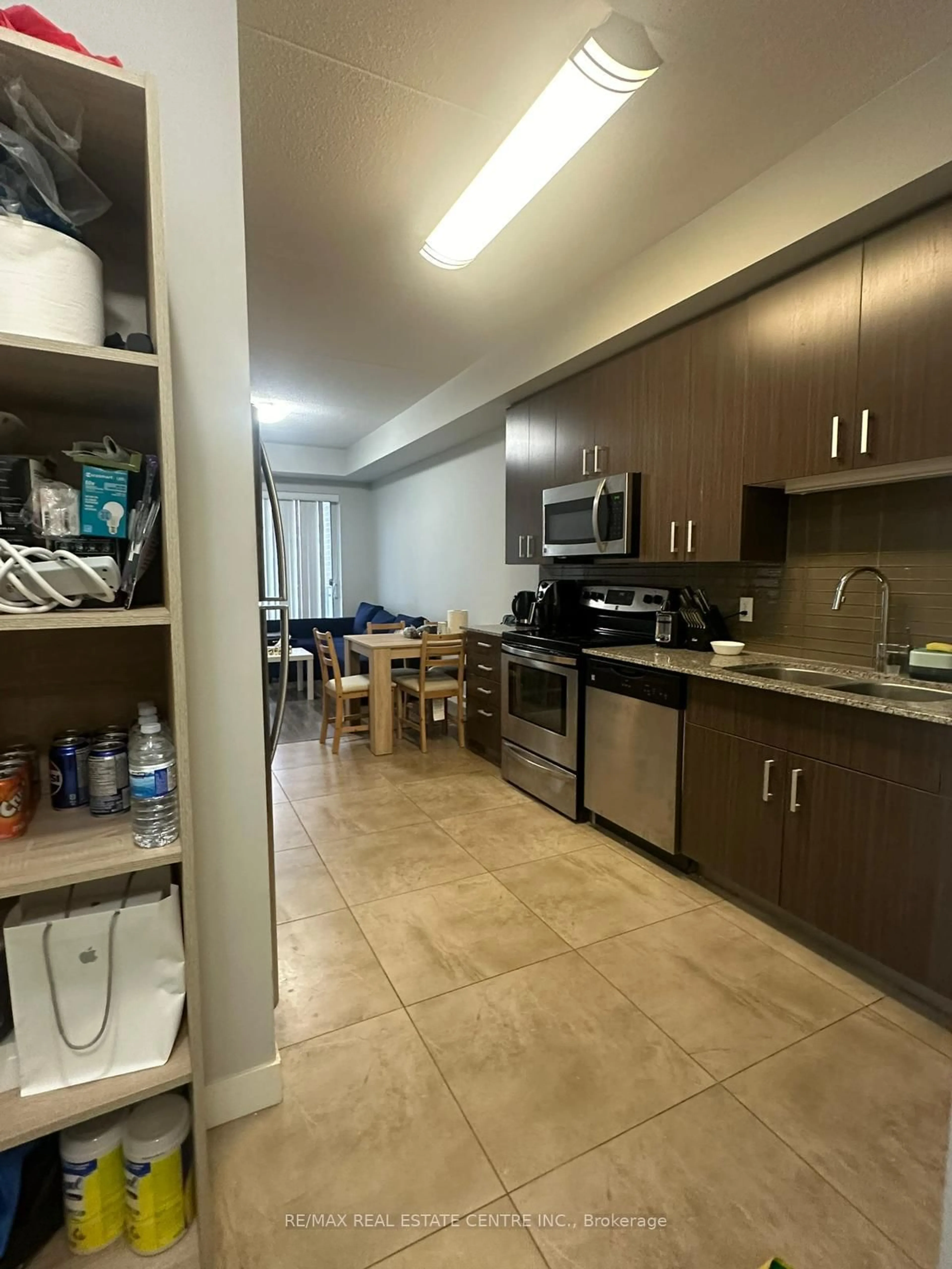 Standard kitchen, unknown for 62 Balsam St #B408, Waterloo Ontario N2L 3H2
