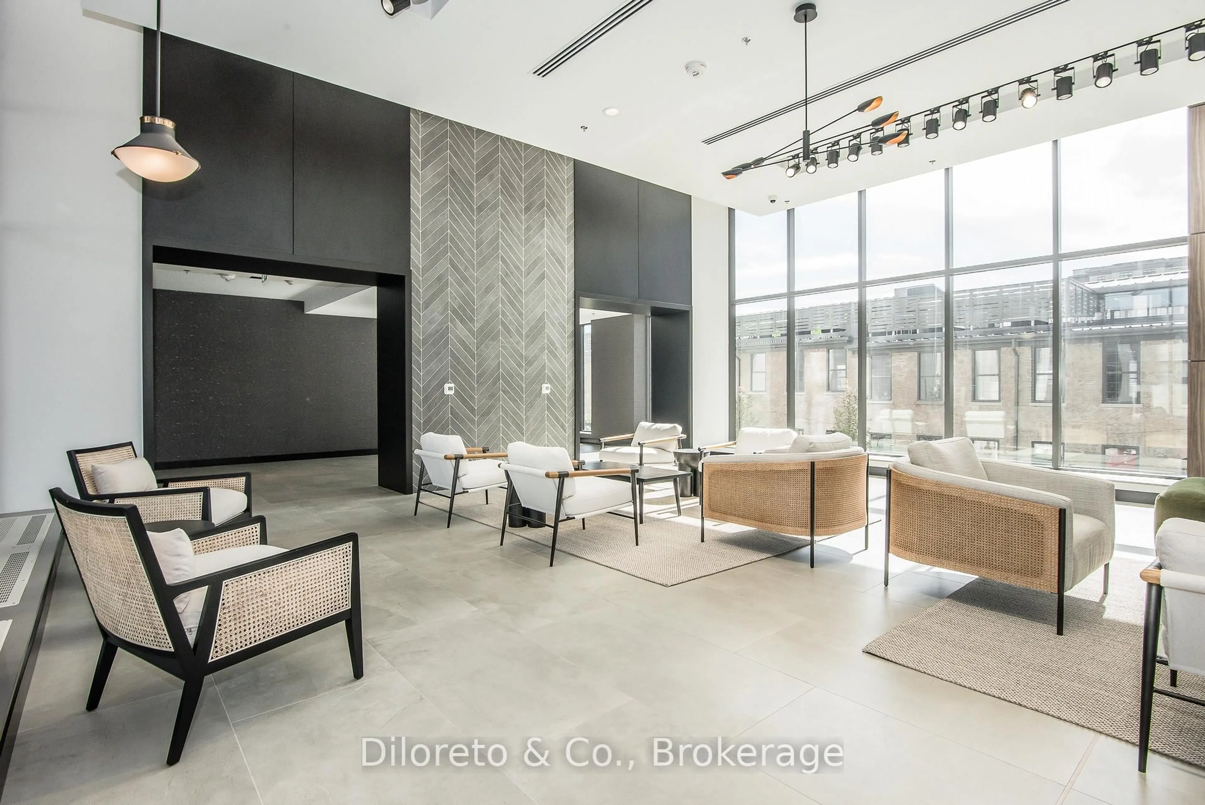 Indoor foyer for 50 Grand Ave #1105, Cambridge Ontario N1S 0C2