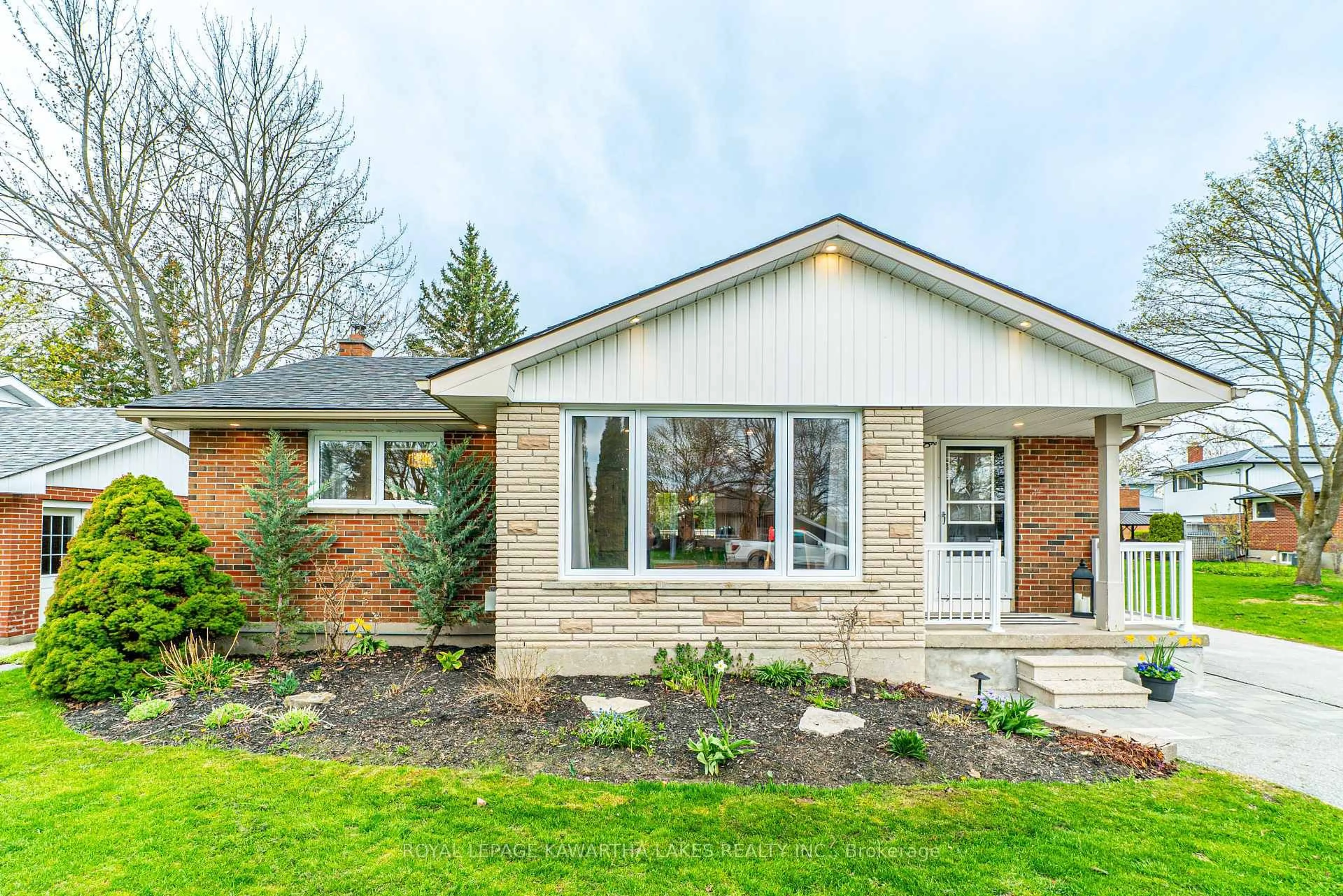 Home with brick exterior material, street for 116 Sanderling Cres, Kawartha Lakes Ontario K9V 4N6