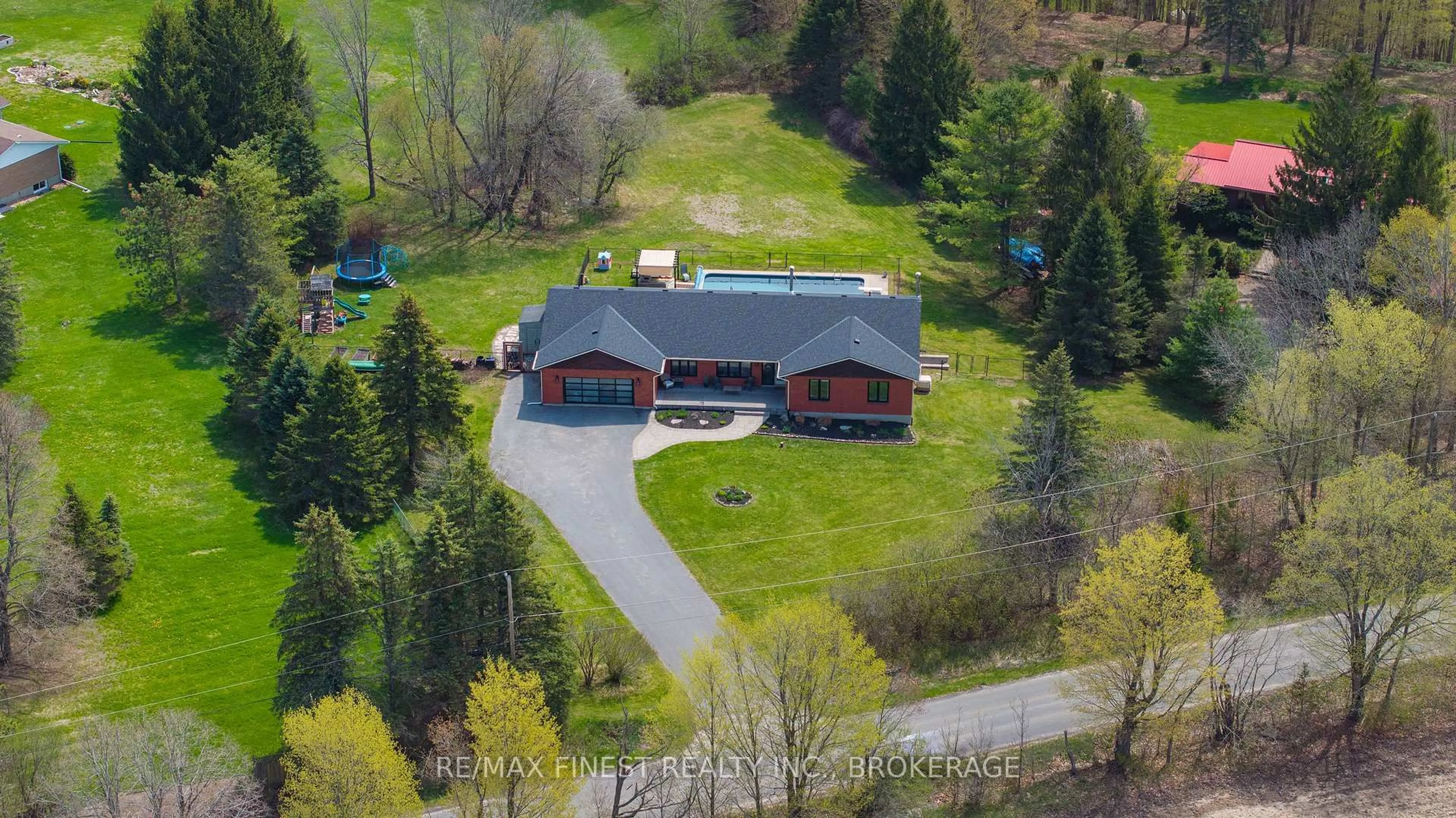 A pic from outside/outdoor area/front of a property/back of a property/a pic from drone, unknown for 3010 Lakefield Dr, Inverary Ontario K0H 1X0