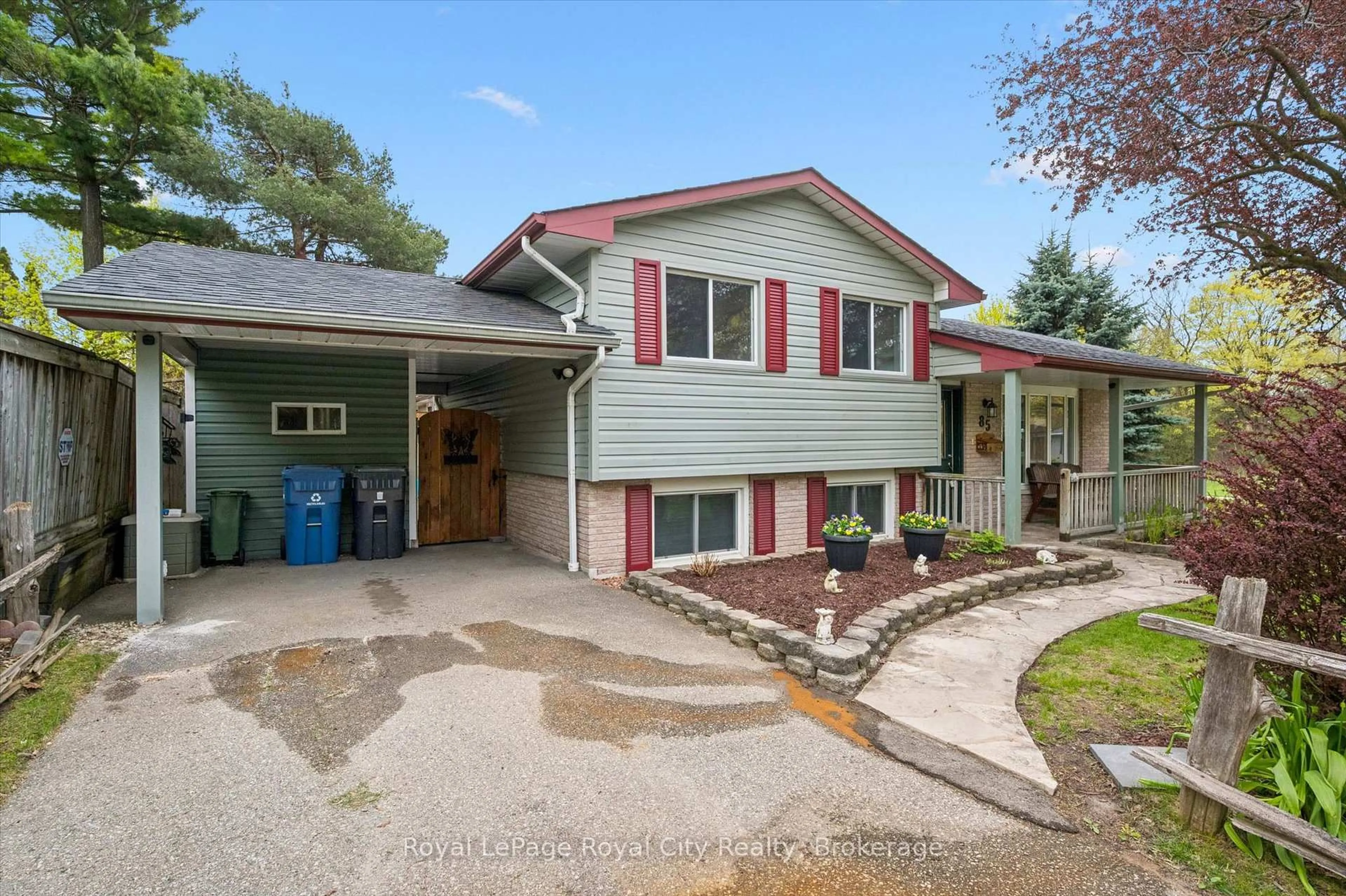 Home with vinyl exterior material, street for 85 Sleeman Ave, Guelph Ontario N1H 6G5