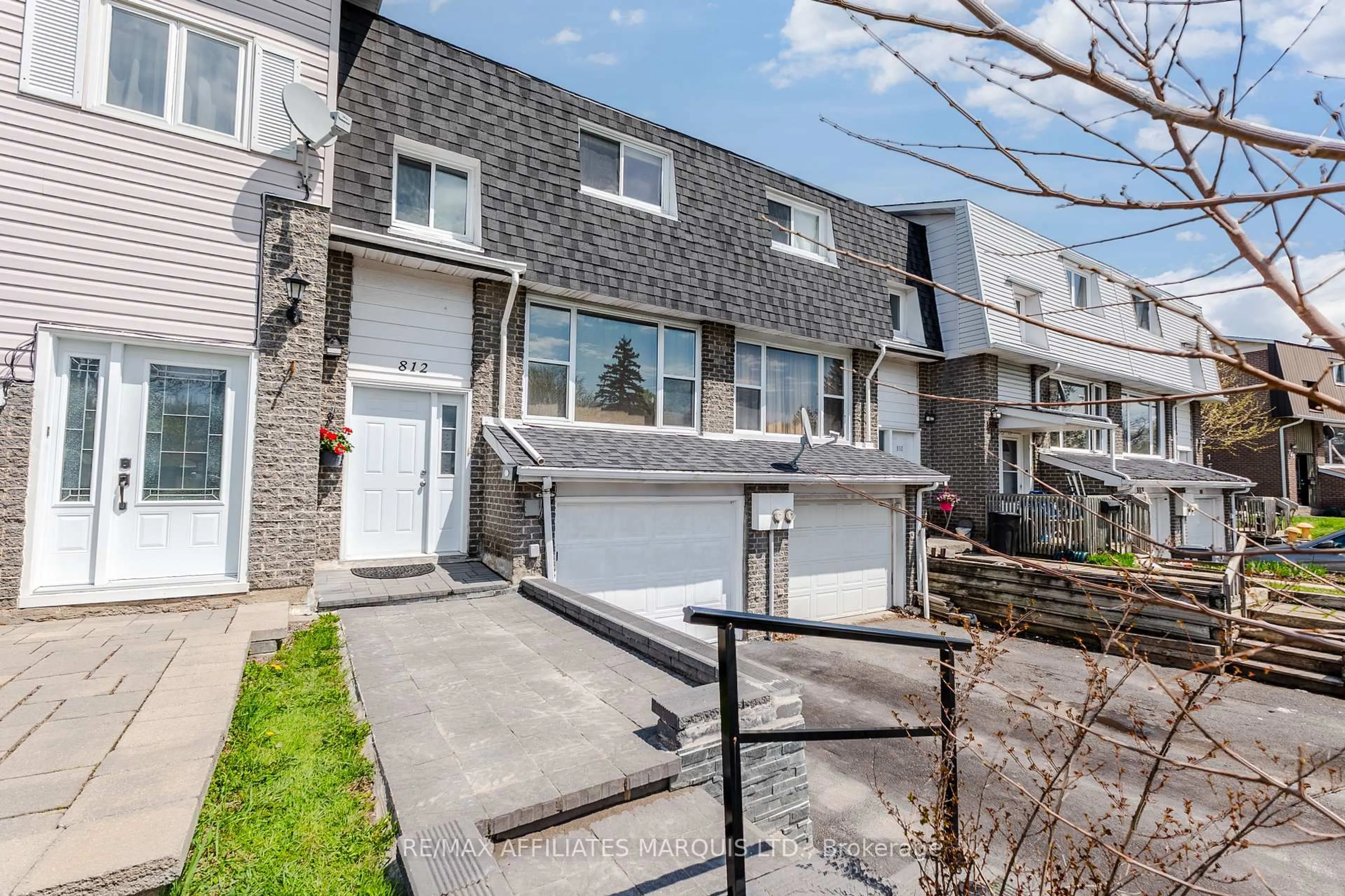 Unknown for 812 Glengarry Blvd, Cornwall Ontario K6H 6E7