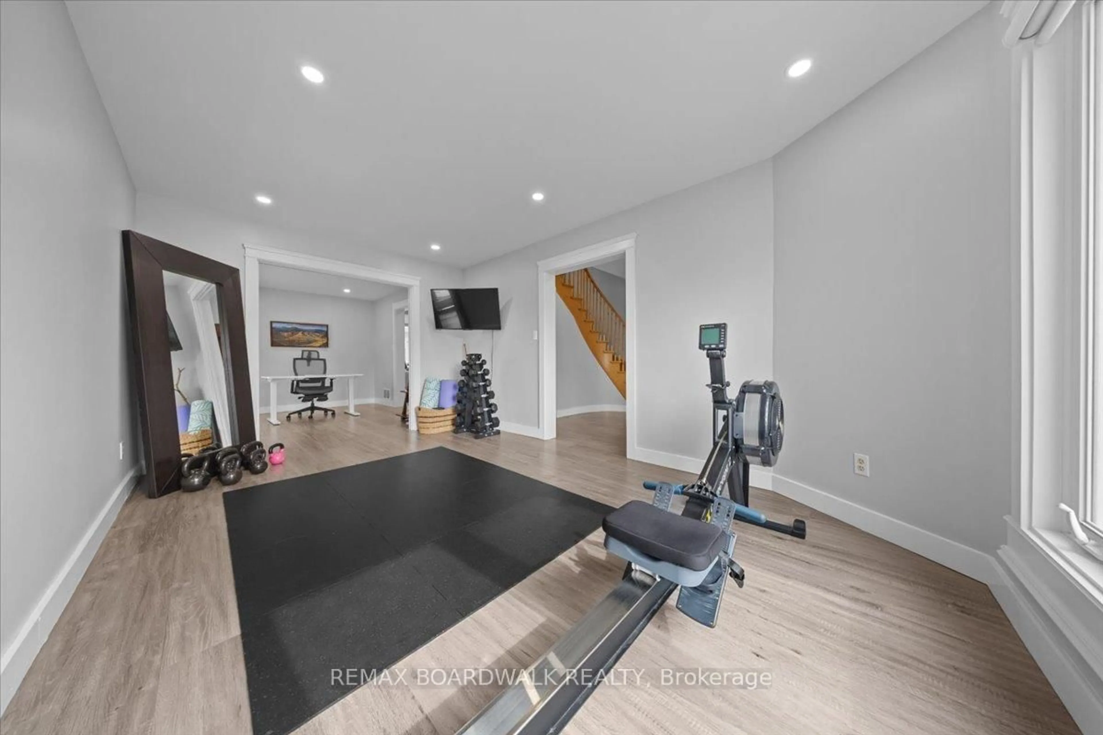 Gym or fitness room for 610 Falwyn Cres, Orleans Ontario K4A 2B3